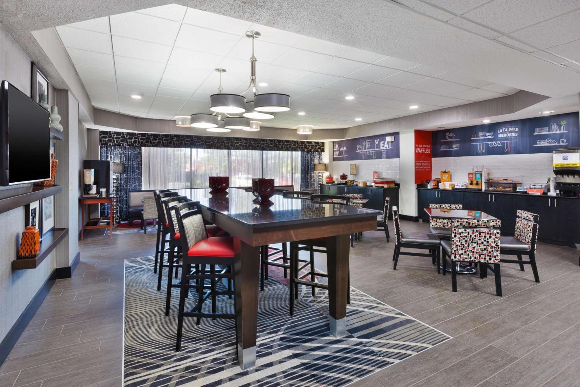 Hampton Inn Columbus/Delaware I-71 North photo 12