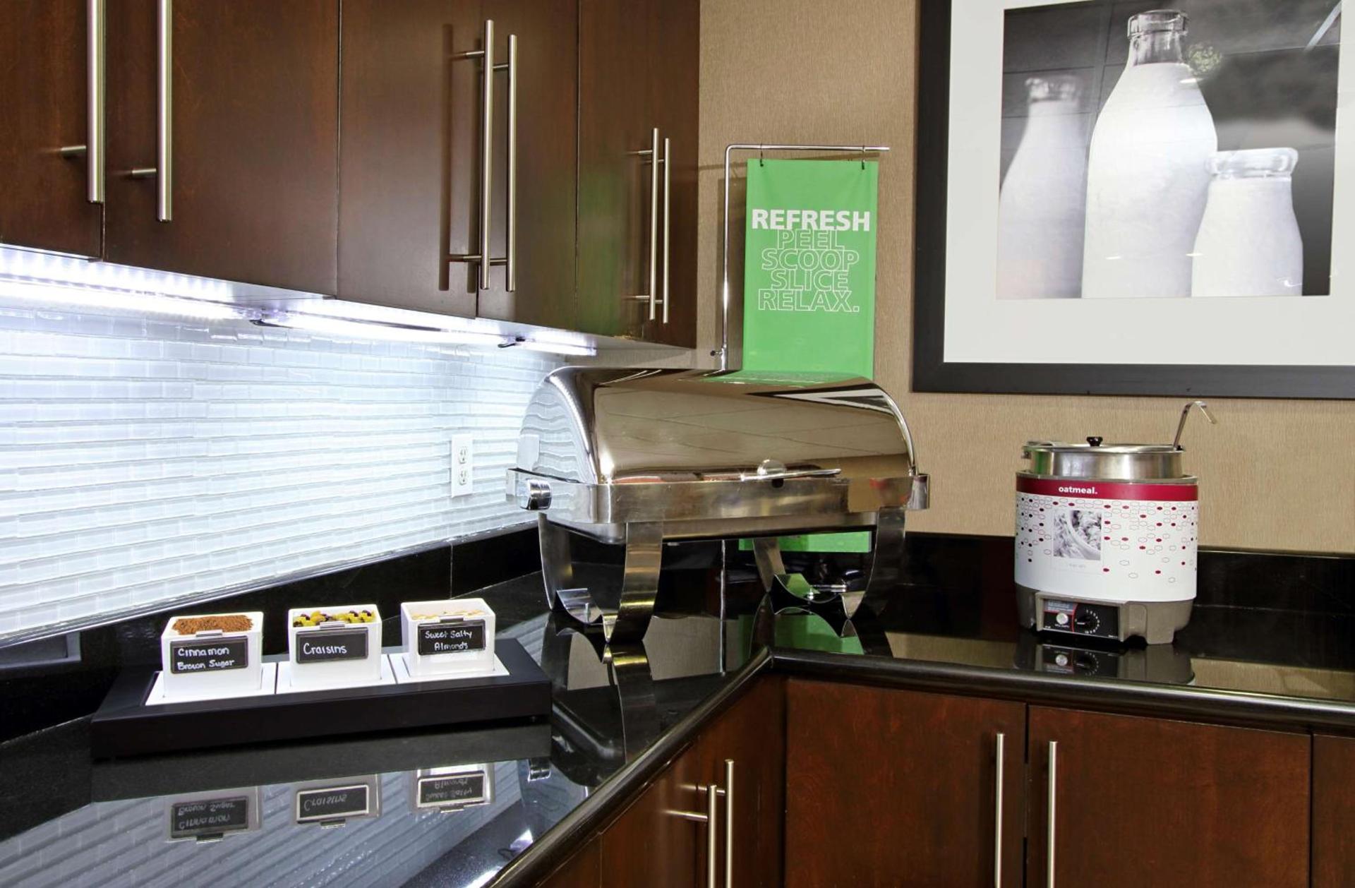Hampton Inn & Suites Columbus Hilliard photo 12