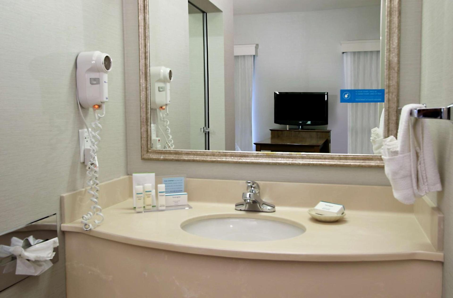 Hampton Inn & Suites Columbus Hilliard photo 18