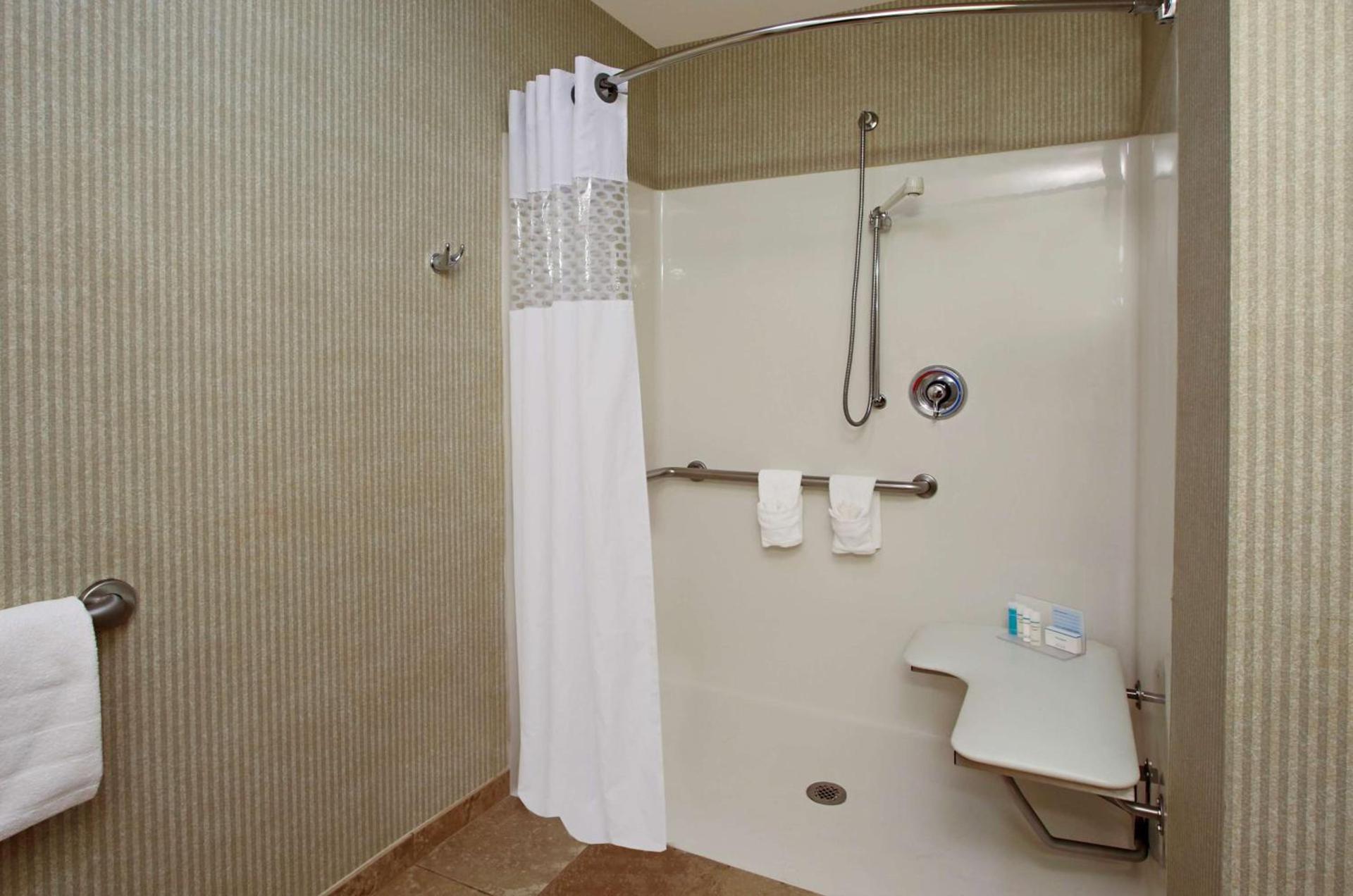 Hampton Inn & Suites Columbus Hilliard photo 17