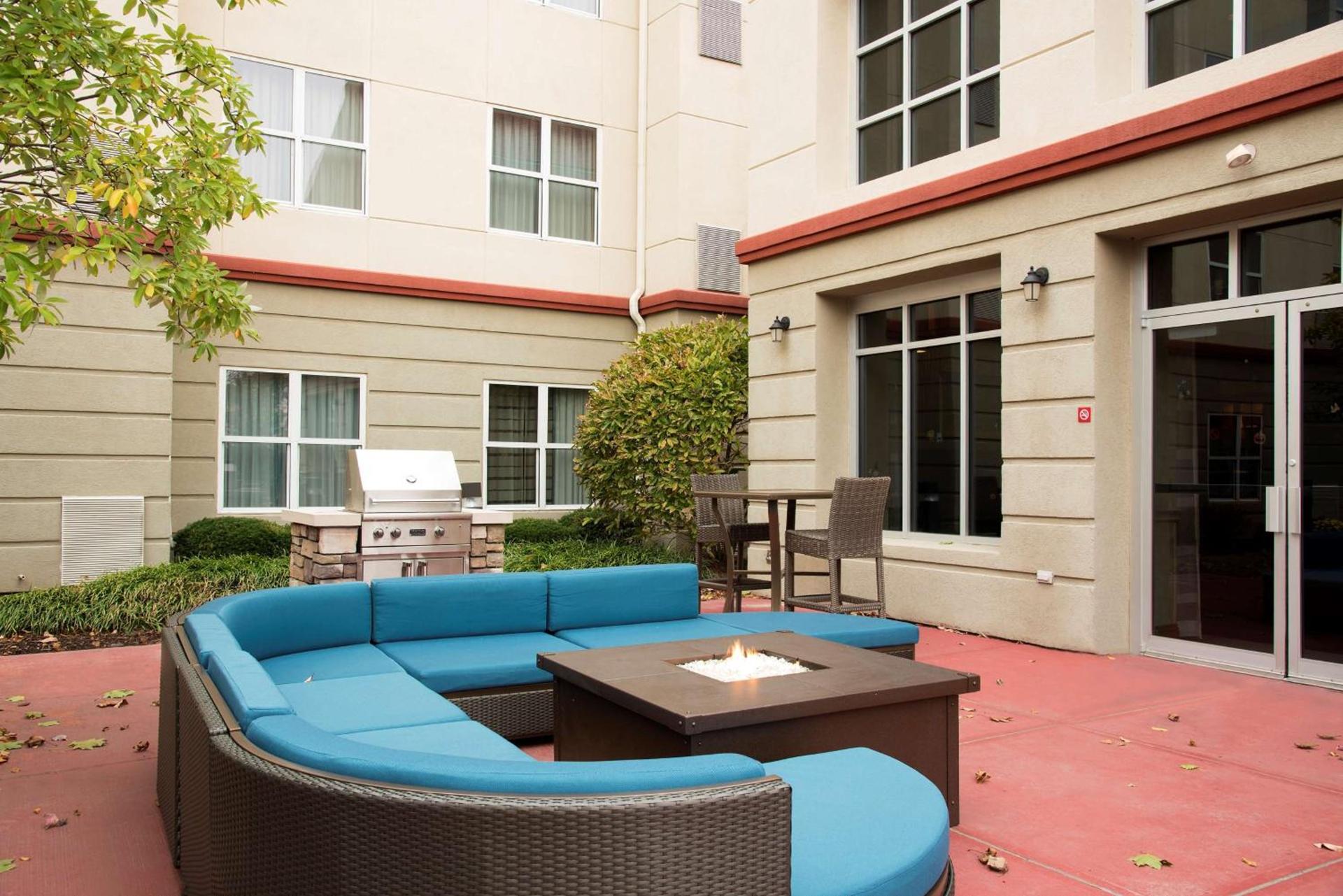 Homewood Suites Columbus - Airport photo 2