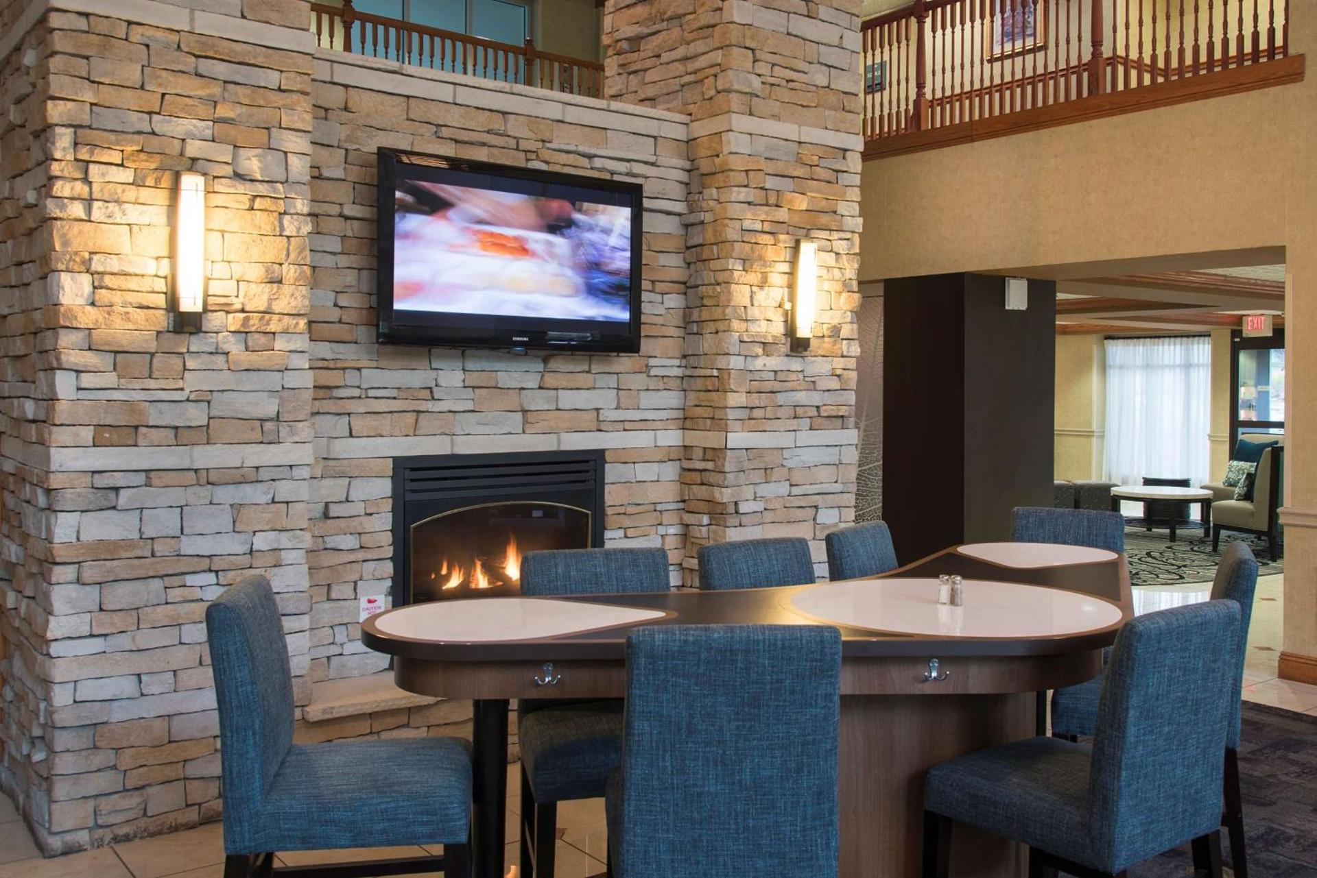 Homewood Suites Columbus - Airport photo 7