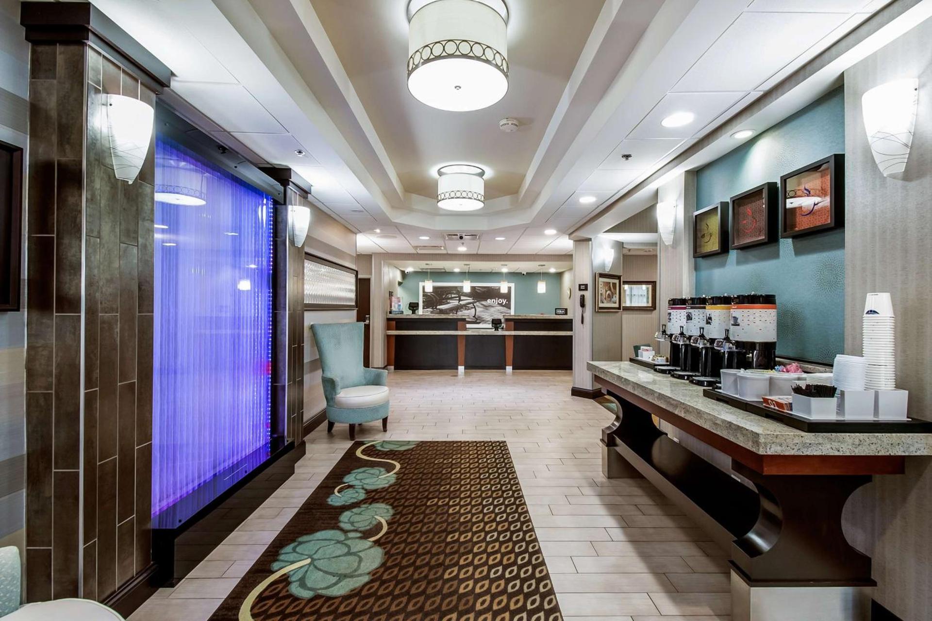 Hampton Inn West photo 4