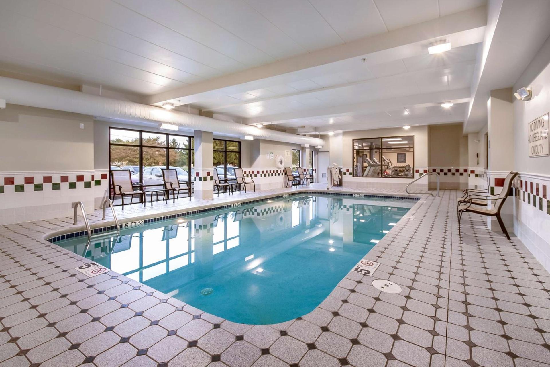 Hampton Inn West photo 3