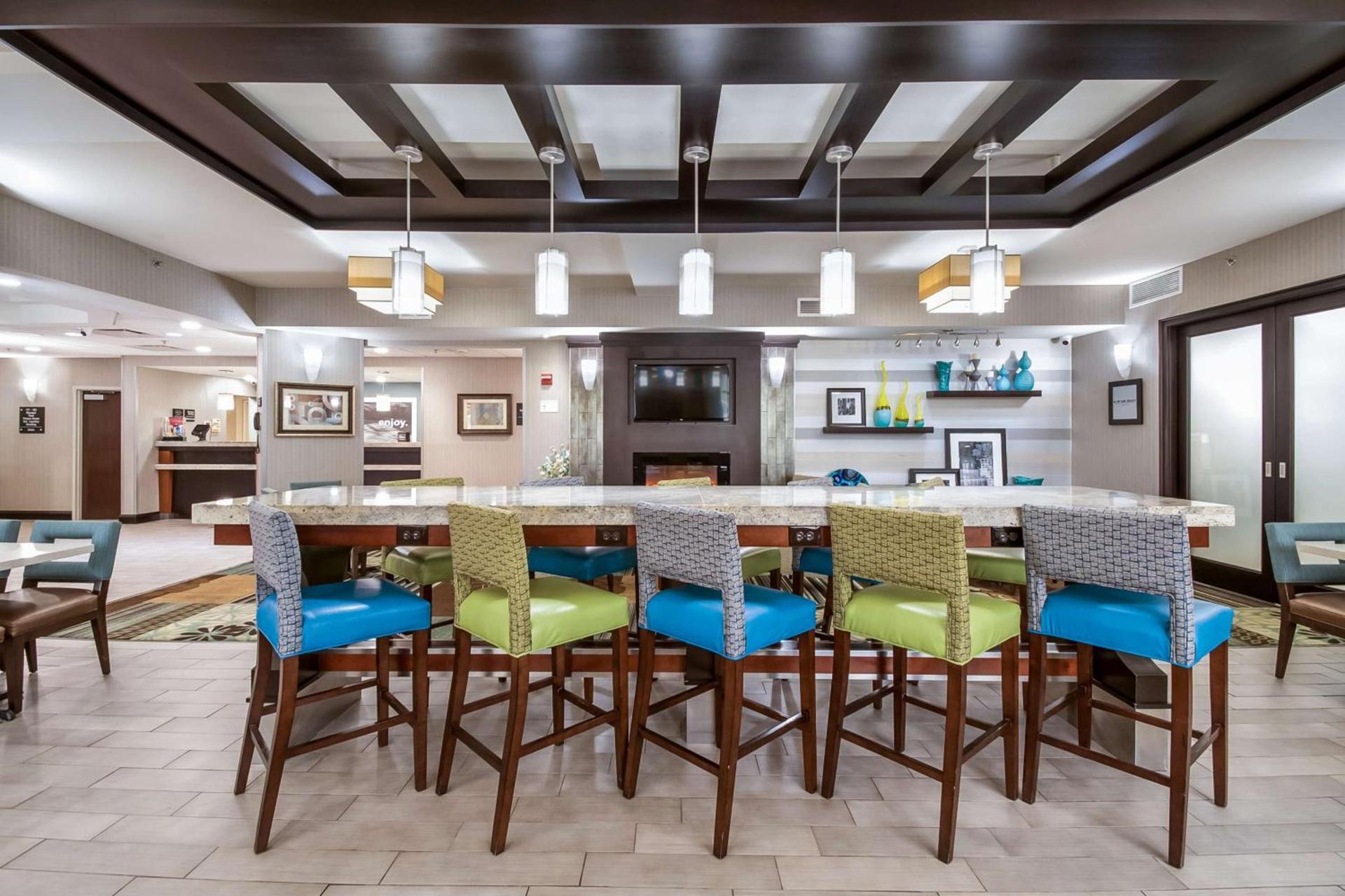 Hampton Inn West photo 6