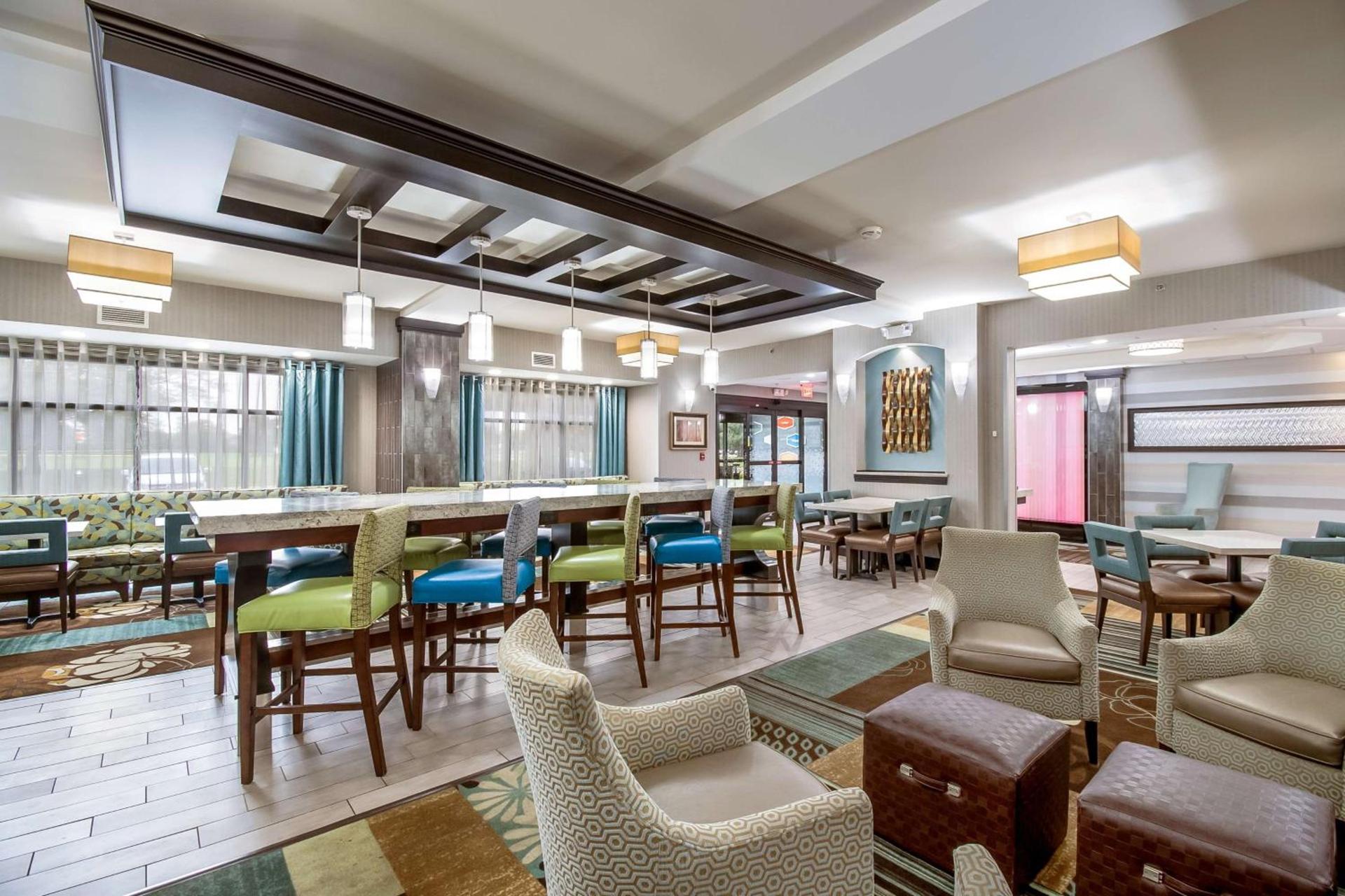 Hampton Inn West photo 8