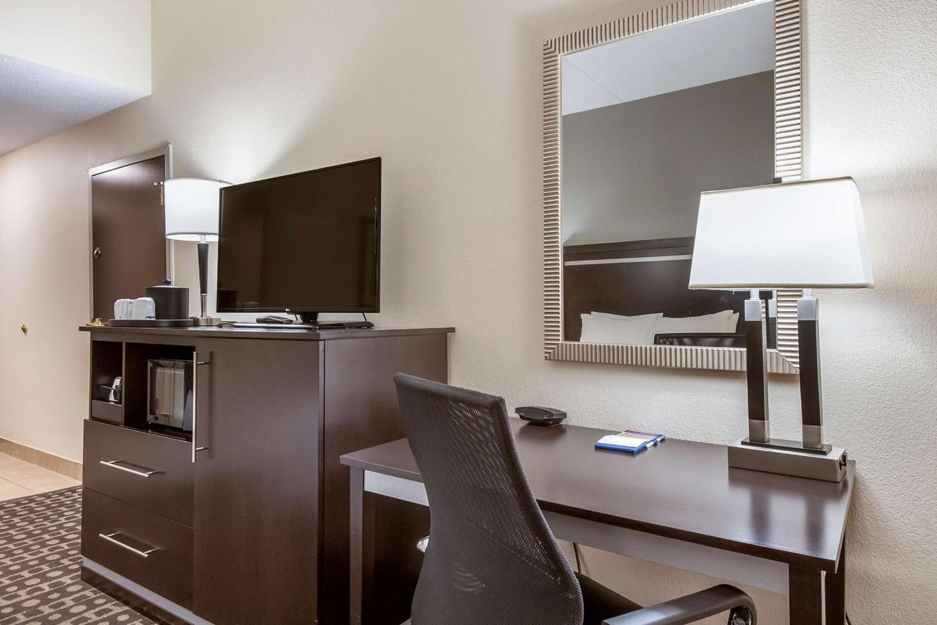 Hampton Inn West photo 12