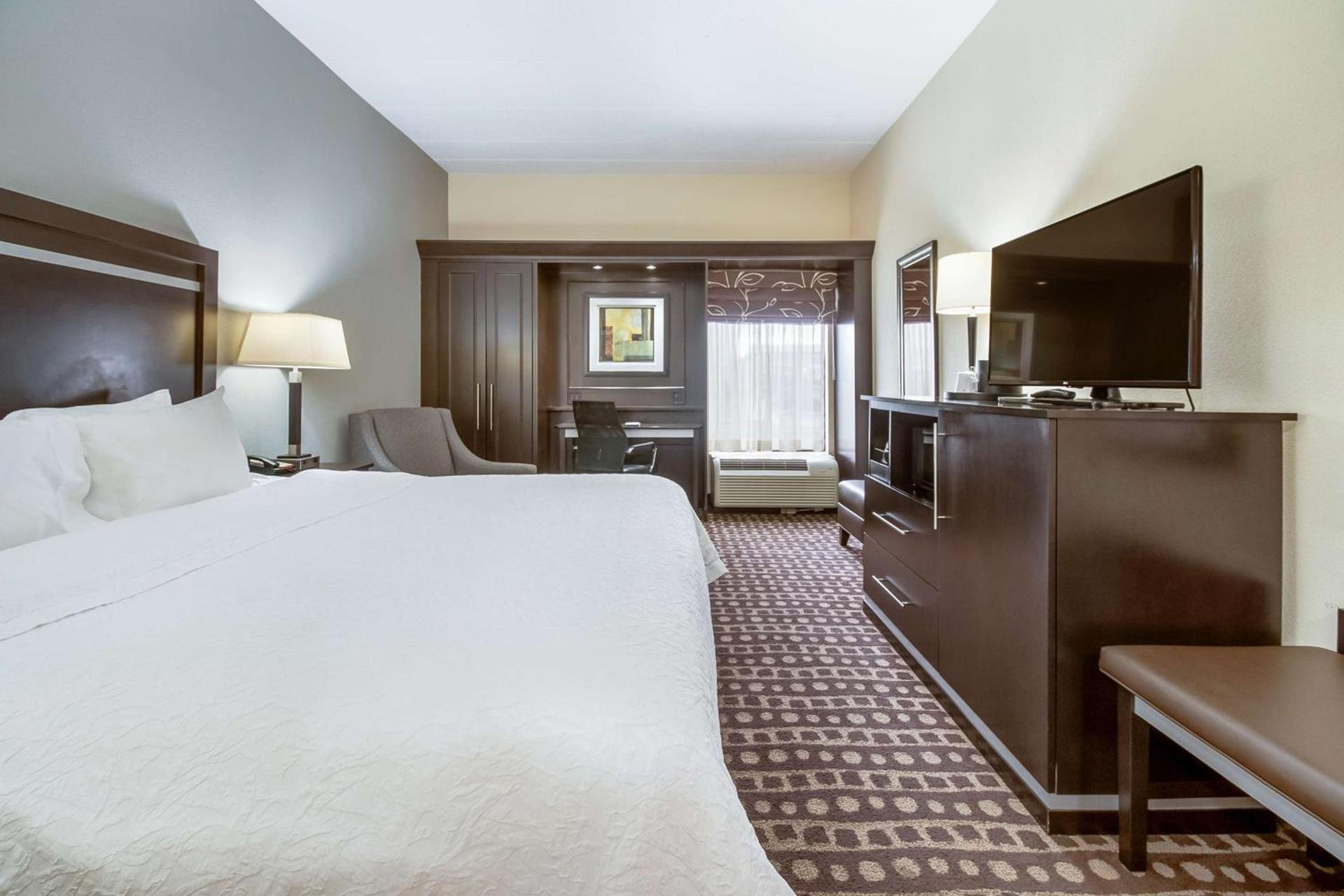 Hampton Inn West photo 15