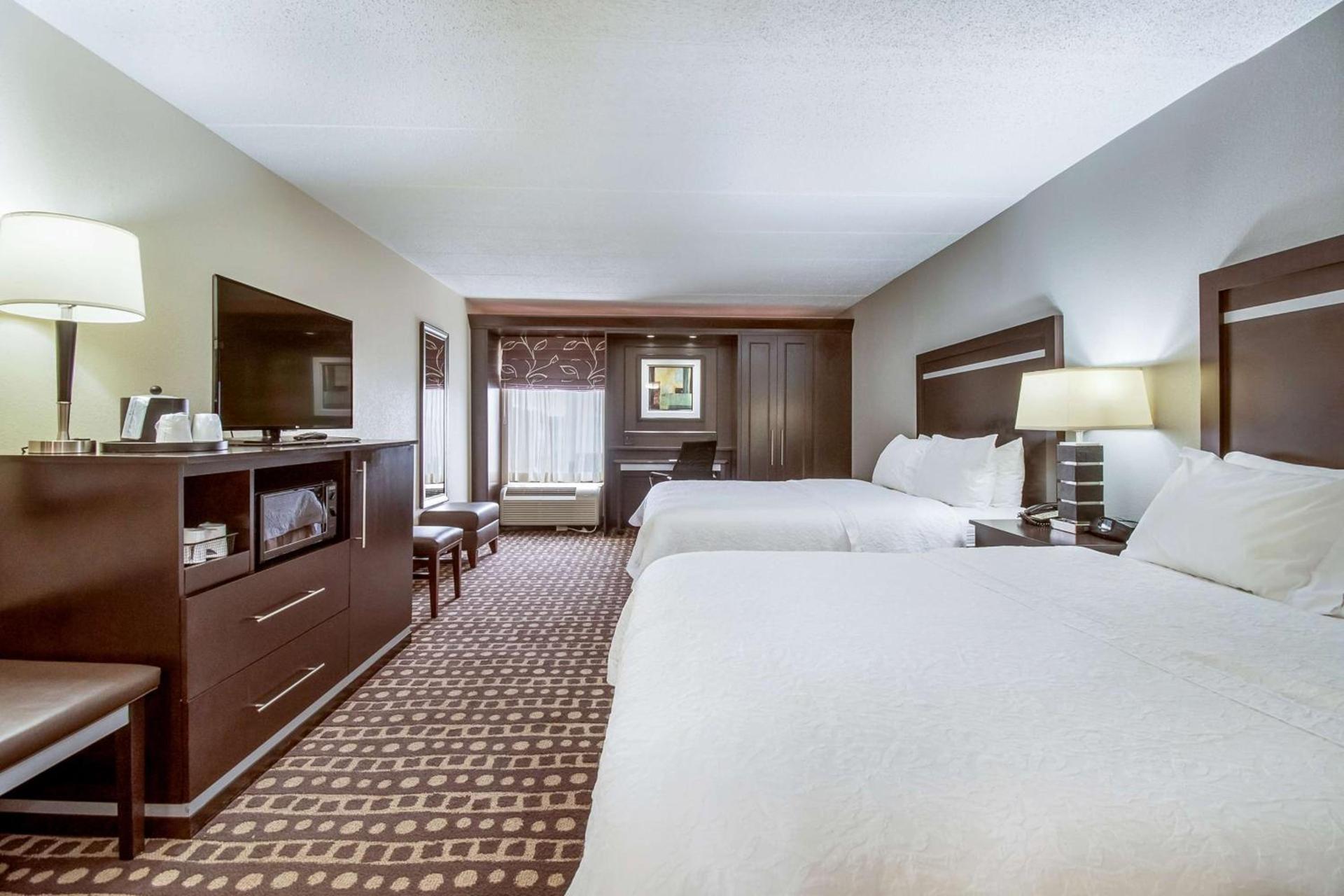 Hampton Inn West photo 18