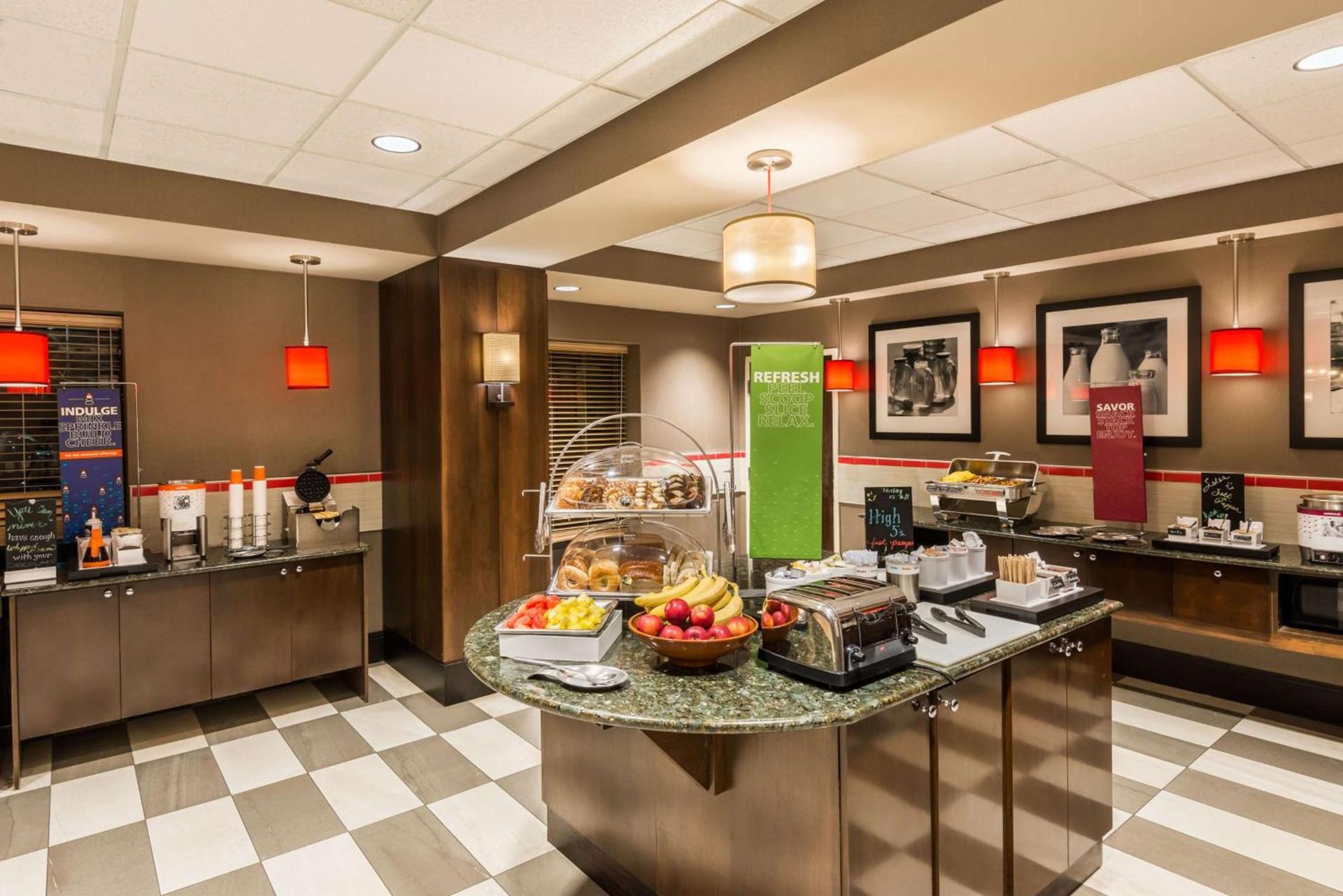Hampton Inn & Suites Columbus Polaris photo 10