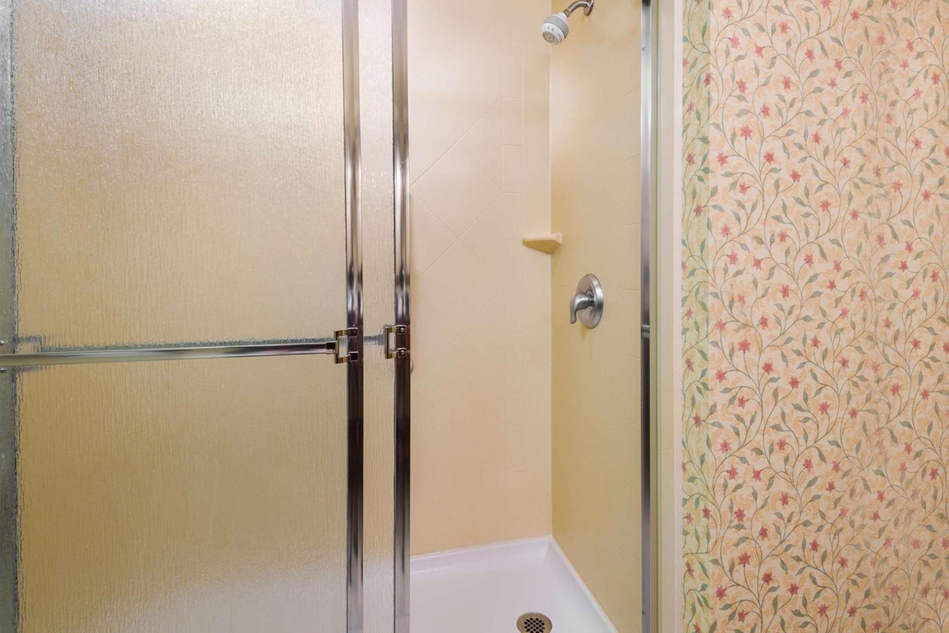 Hampton Inn & Suites Columbus Polaris photo 19