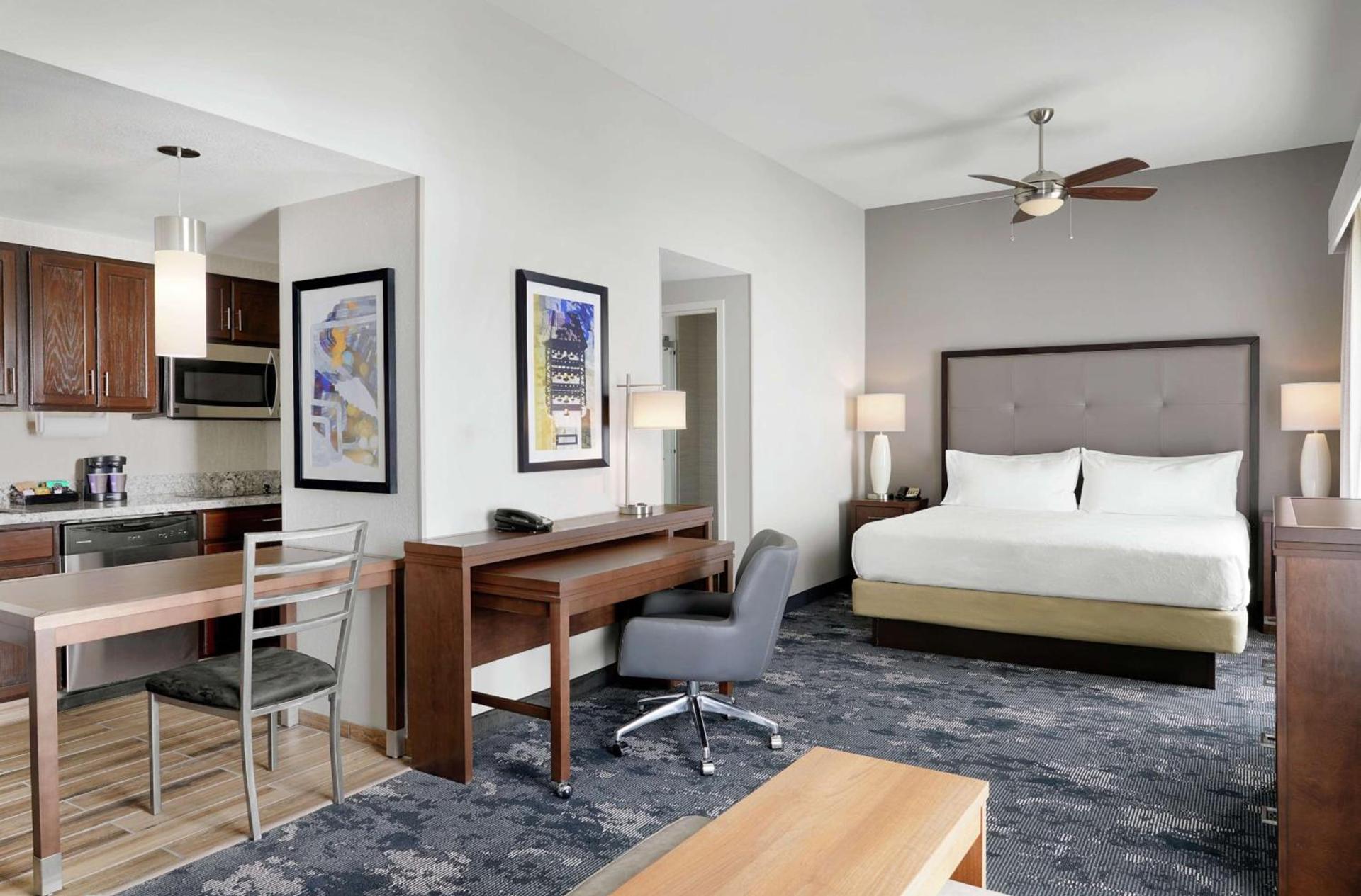 Homewood Suites Champaign-Urbana photo 2
