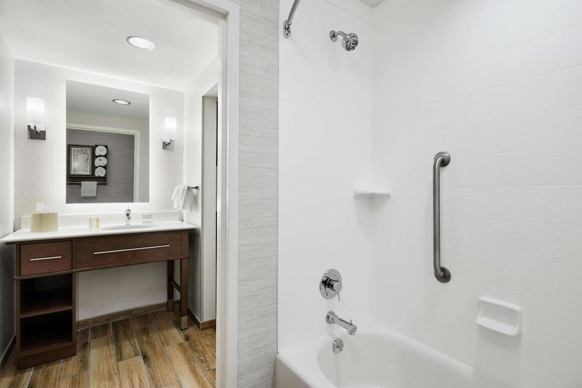 Homewood Suites Champaign-Urbana photo 19