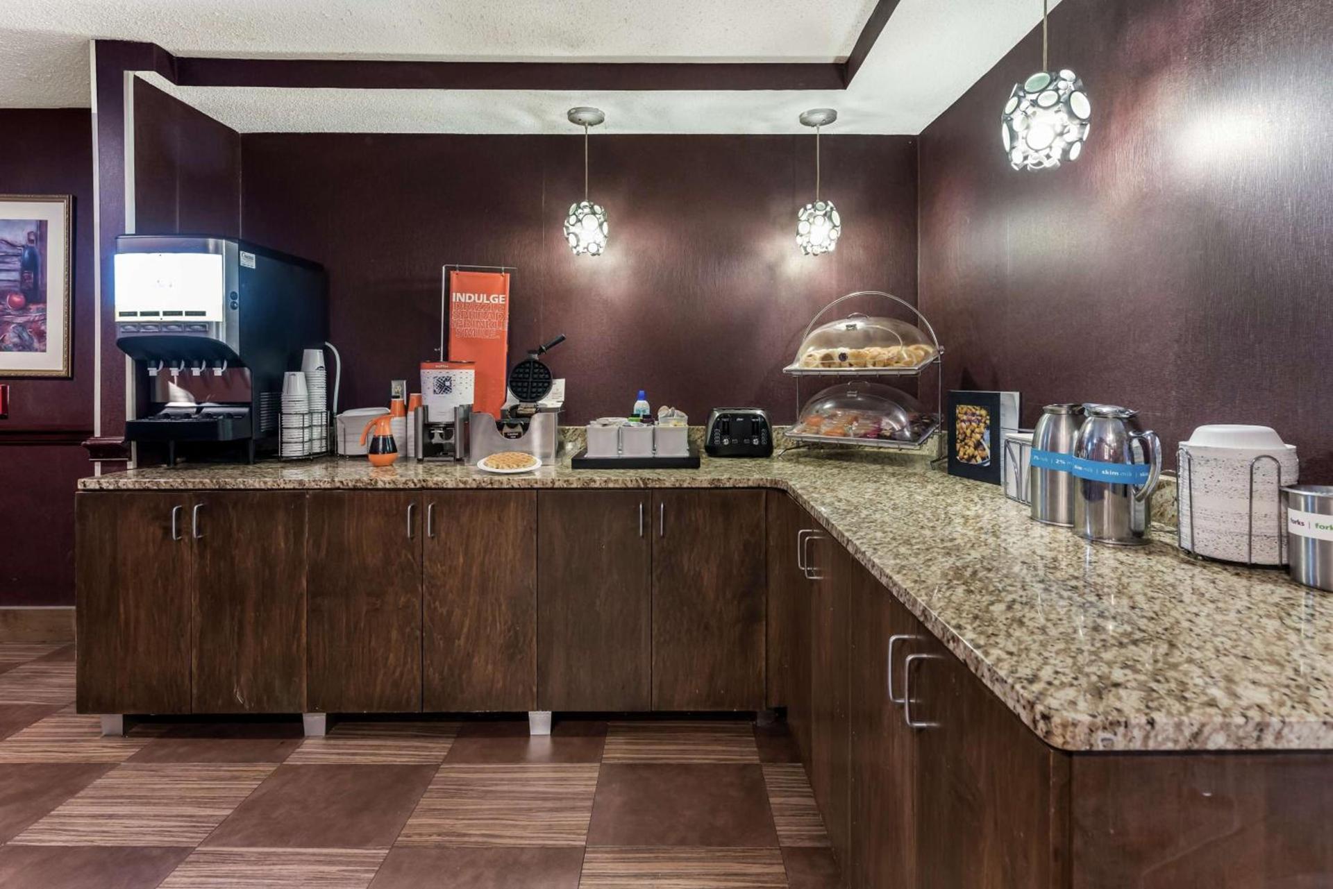 Hampton Inn Columbus I-70E/Hamilton Road photo 28