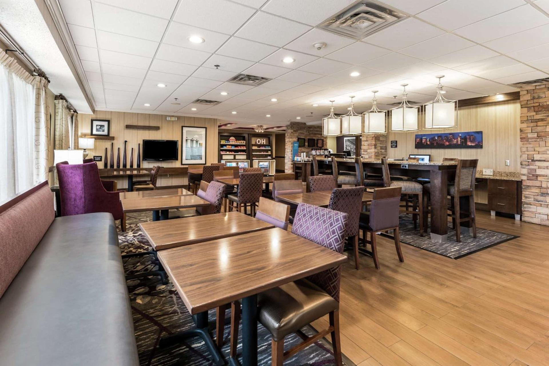 Hampton Inn Columbus I-70E/Hamilton Road photo 30
