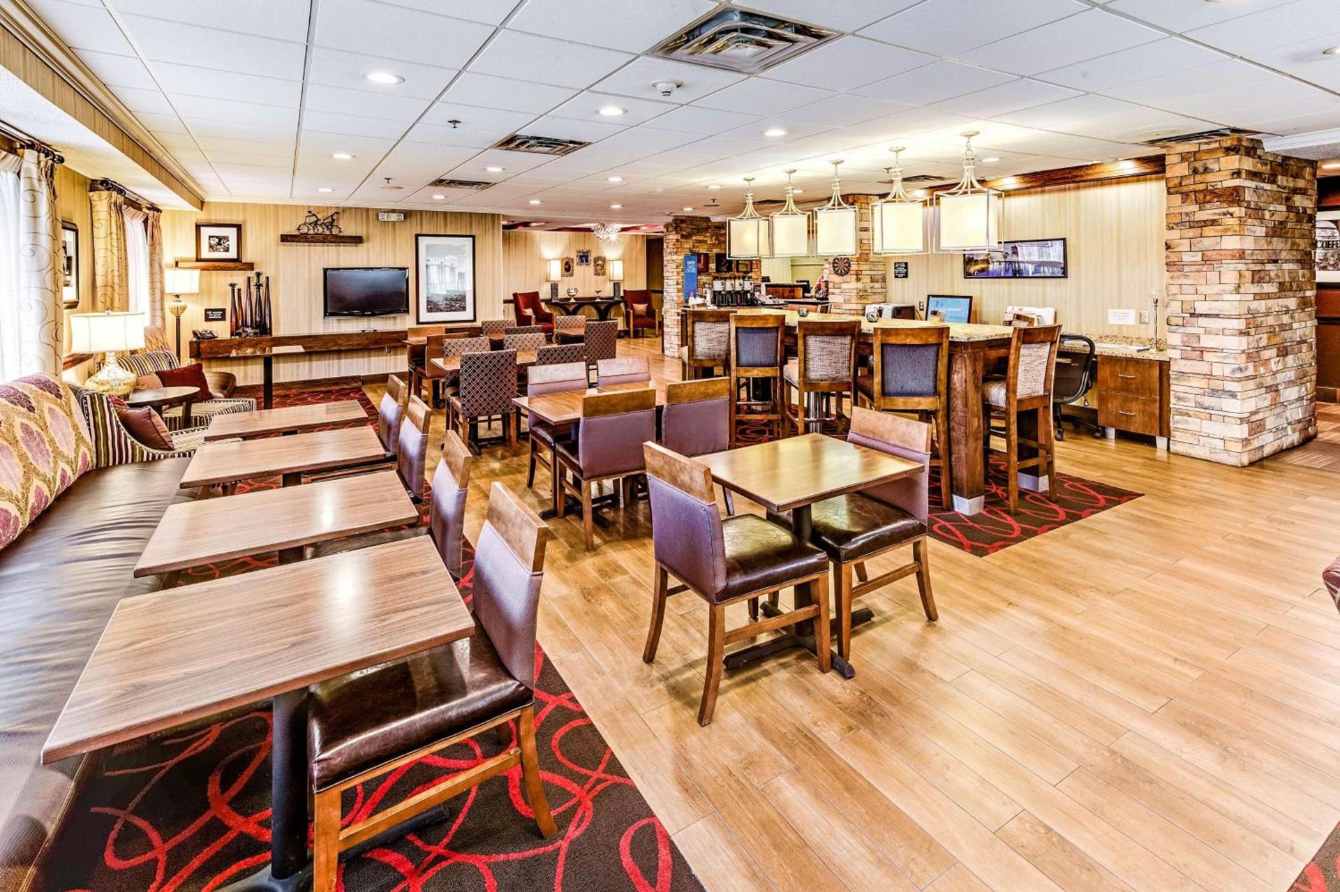 Hampton Inn Columbus I-70E/Hamilton Road photo 36