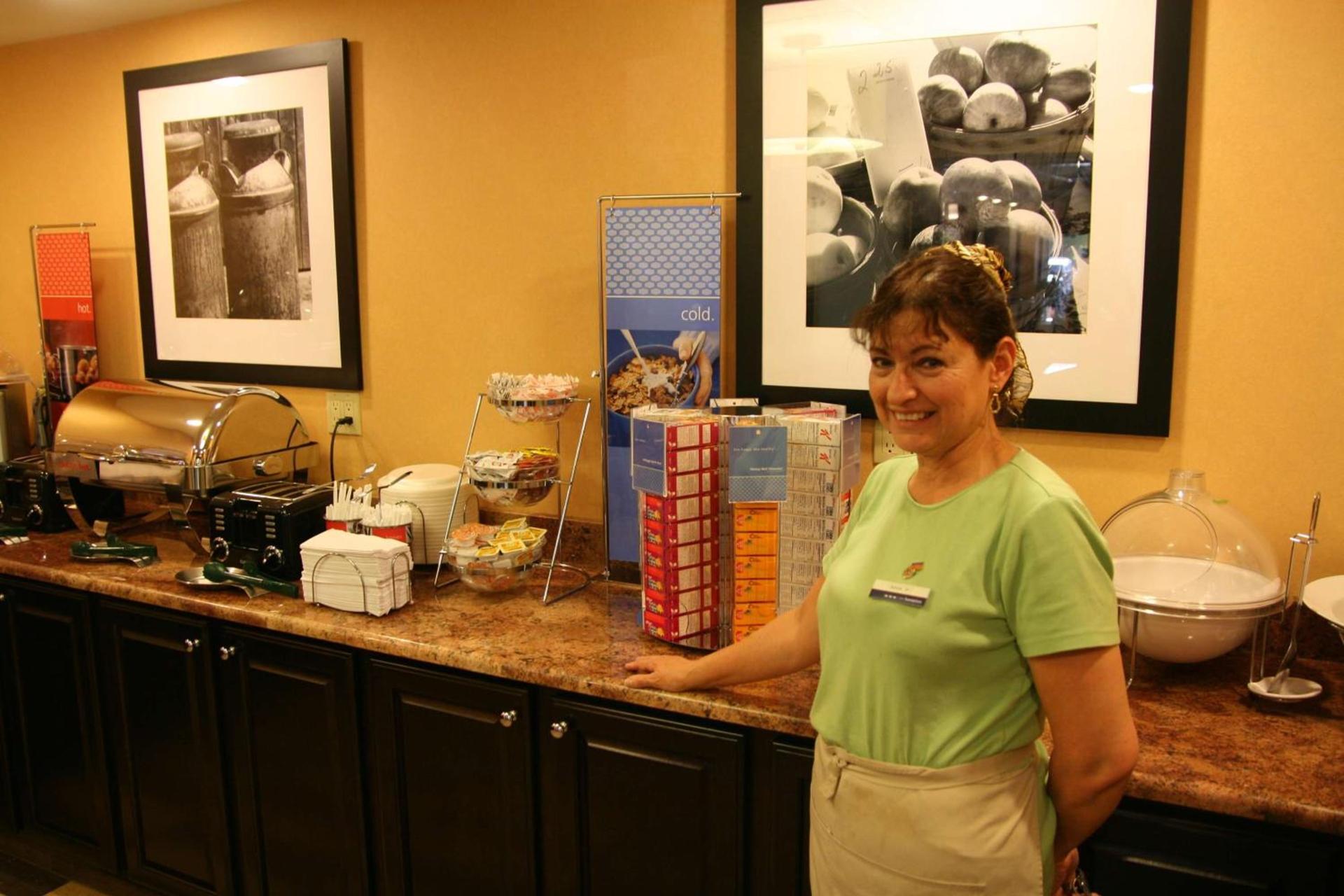 Hampton Inn Long Island/Commack photo 11