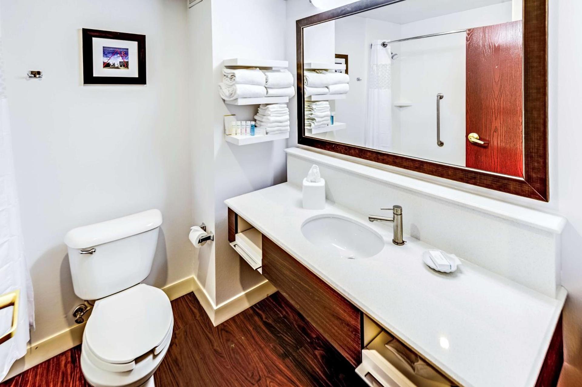 Hampton Inn Columbus I-70E/Hamilton Road photo 54