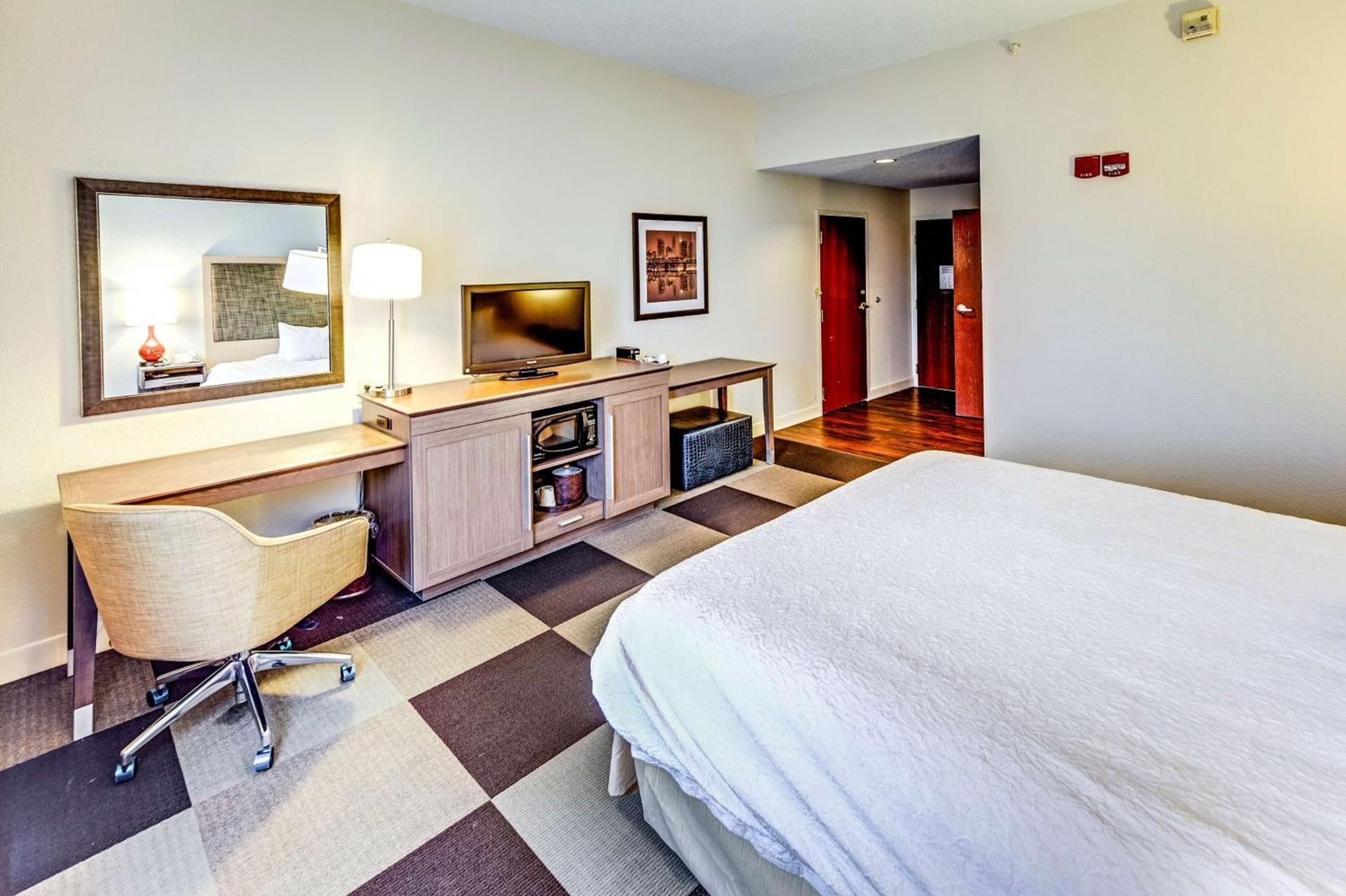 Hampton Inn Columbus I-70E/Hamilton Road photo 57