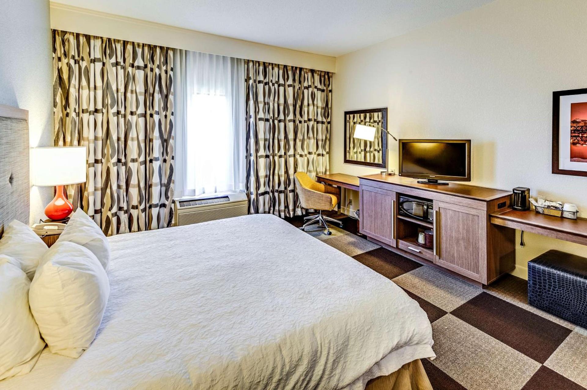 Hampton Inn Columbus I-70E/Hamilton Road photo 61
