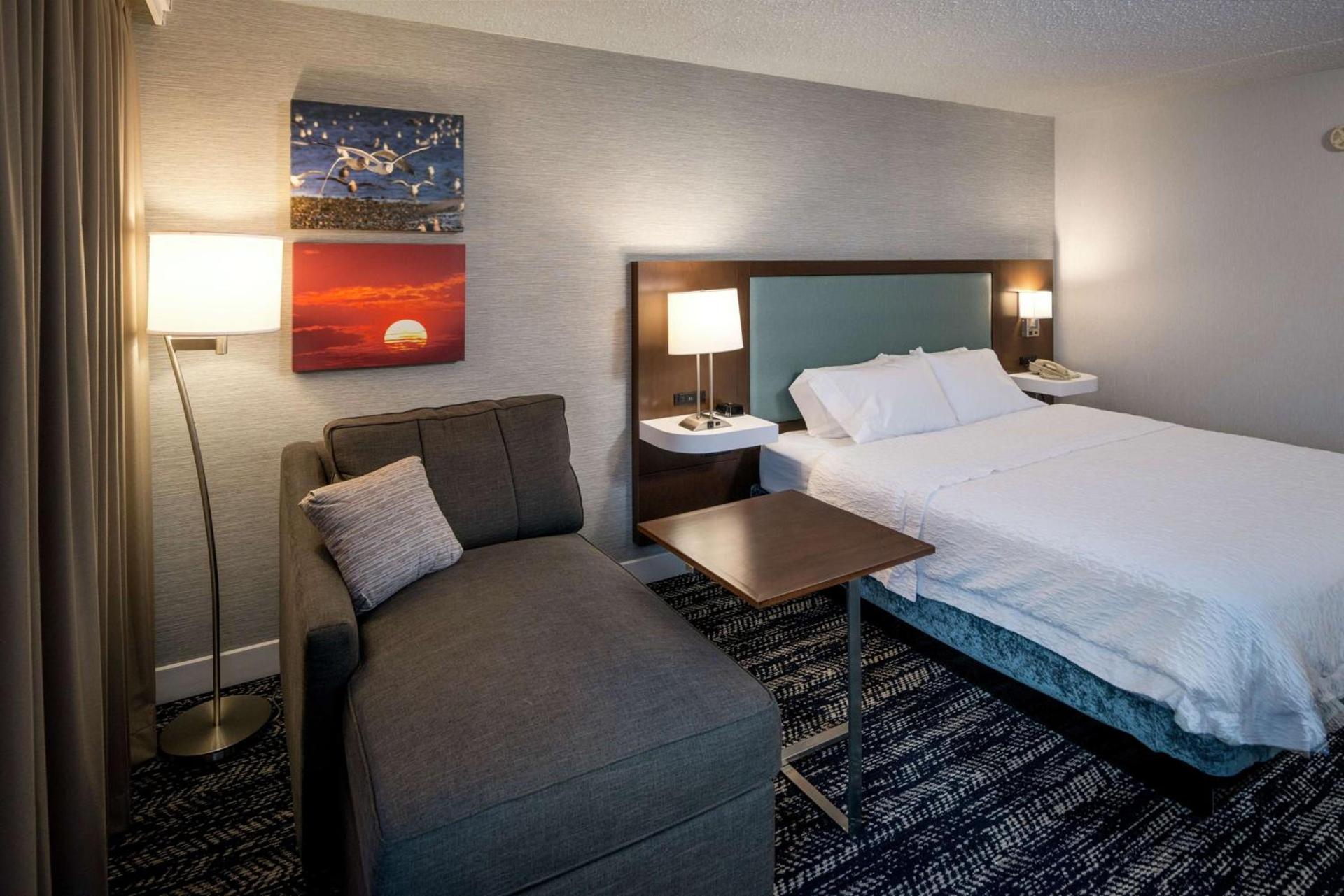 Hampton Inn Long Island/Commack photo 31