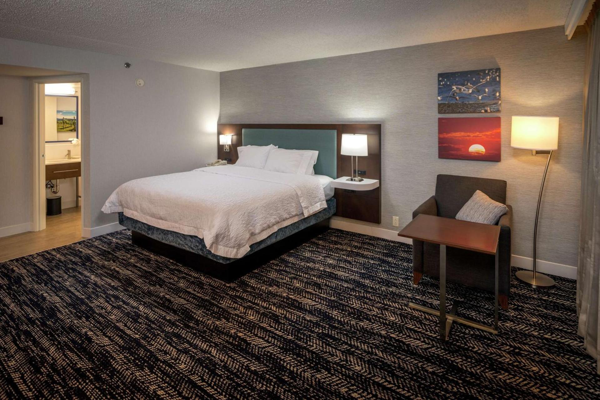 Hampton Inn Long Island/Commack photo 36