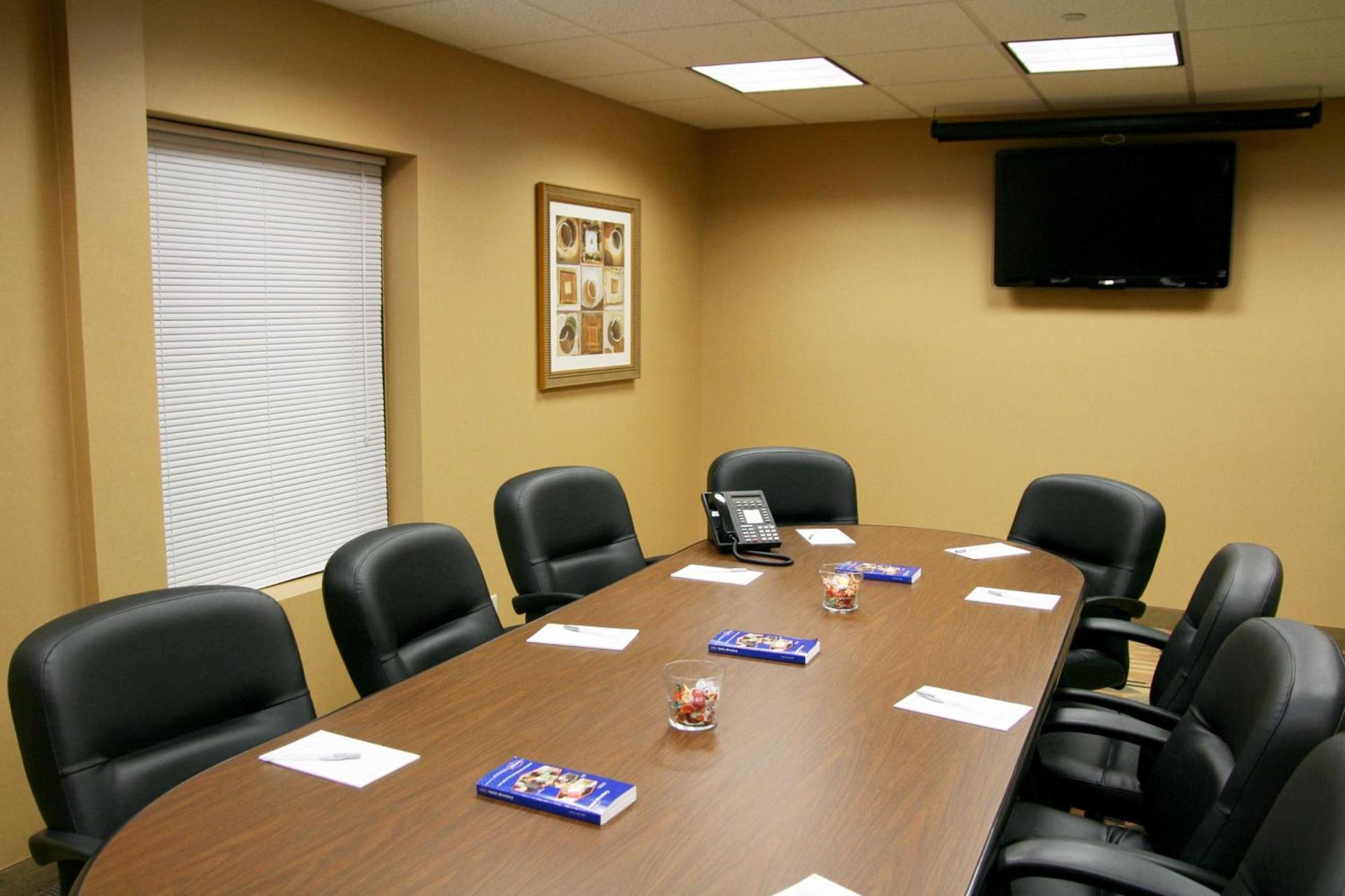 Hampton Inn Long Island/Commack photo 39