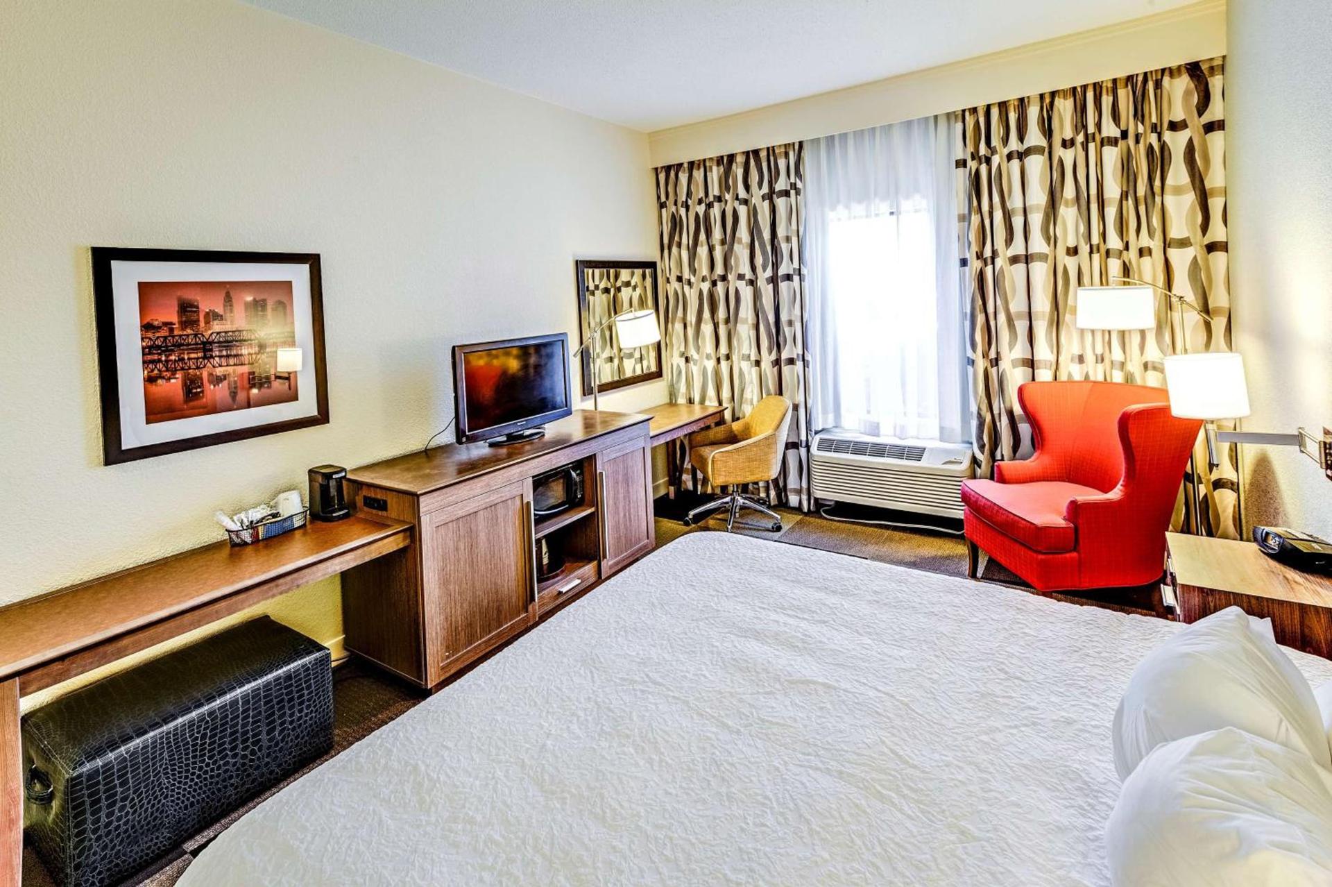 Hampton Inn Columbus I-70E/Hamilton Road photo 70