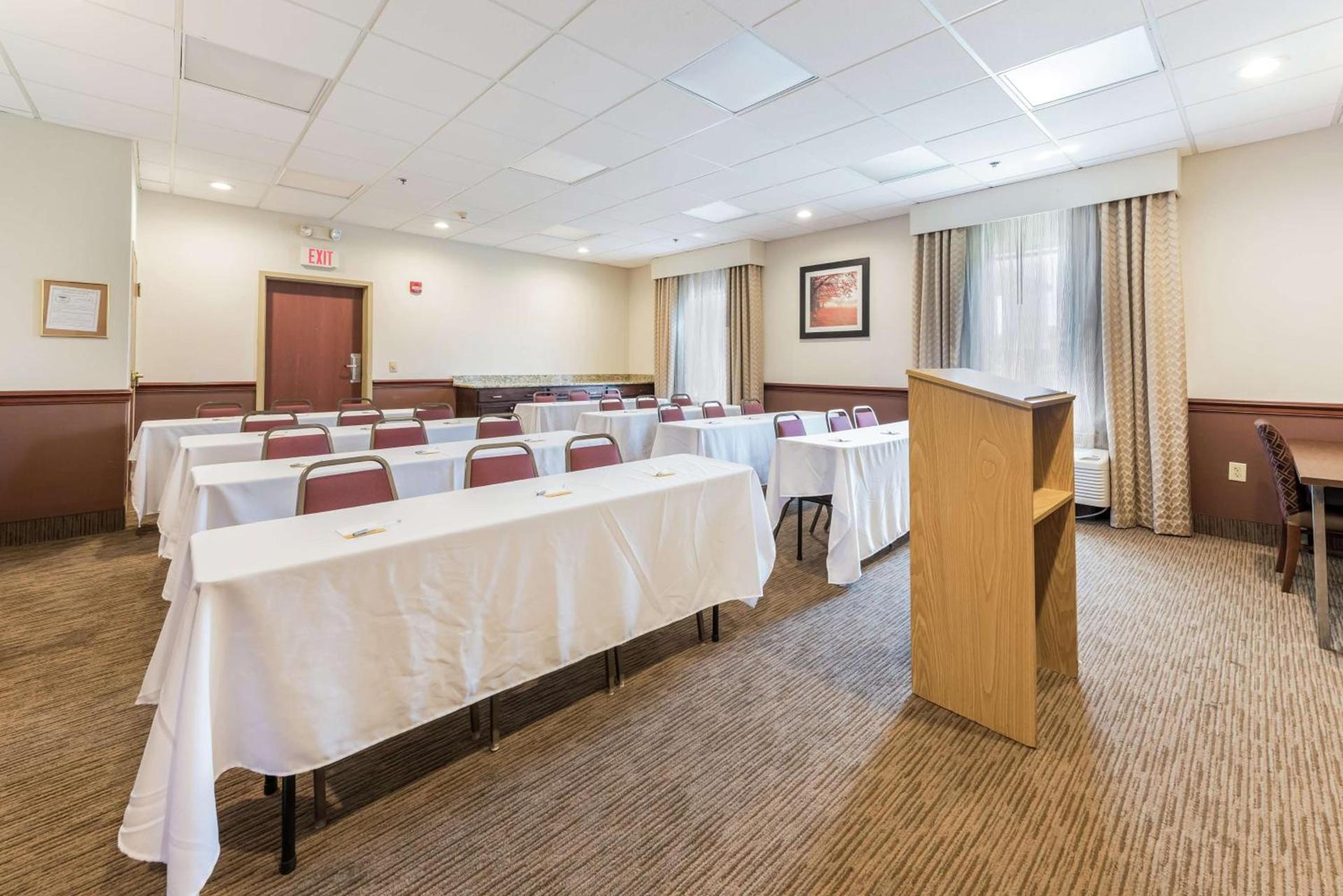 Hampton Inn Columbus I-70E/Hamilton Road photo 74