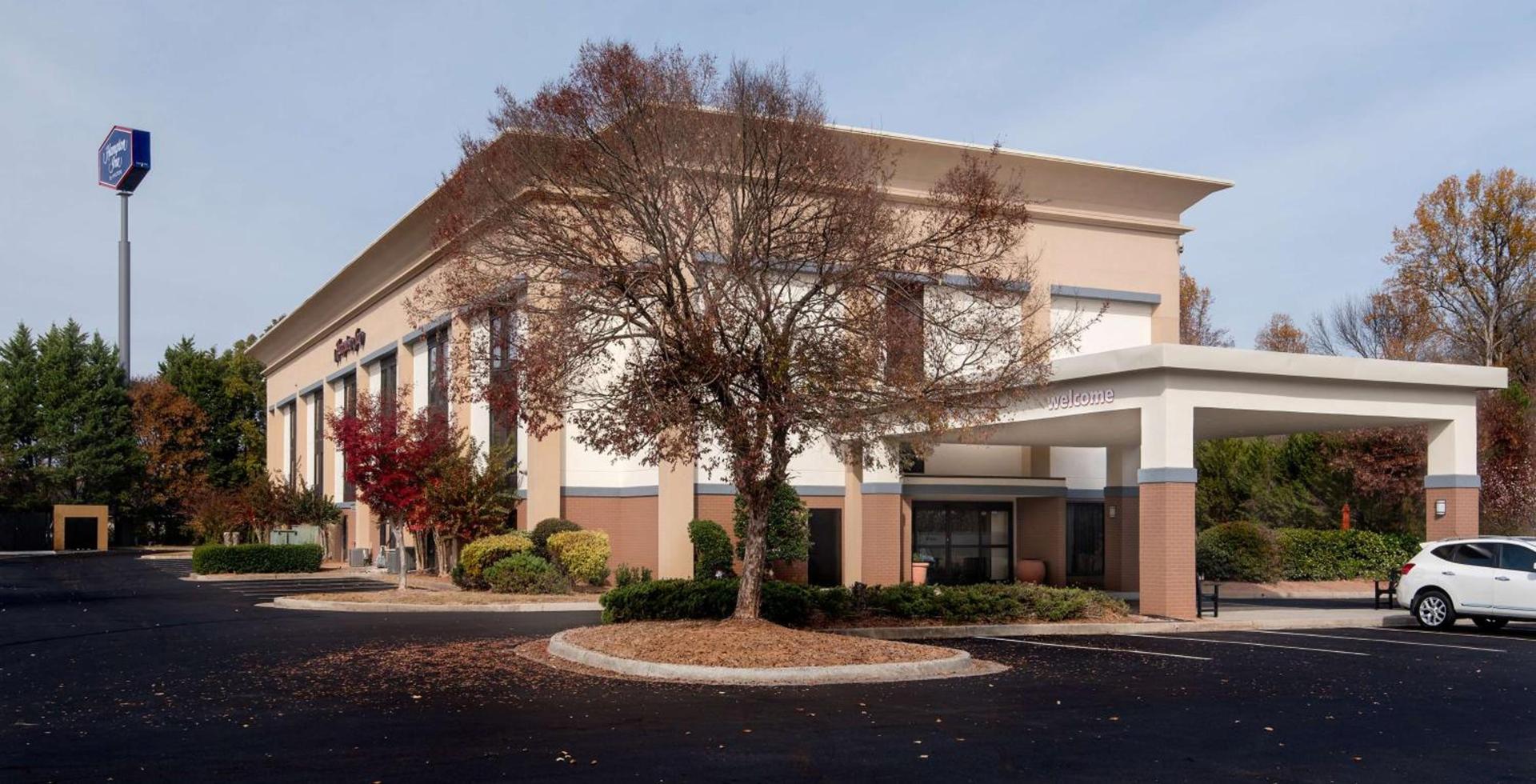 Hampton Inn Commerce — hotel in Commerce