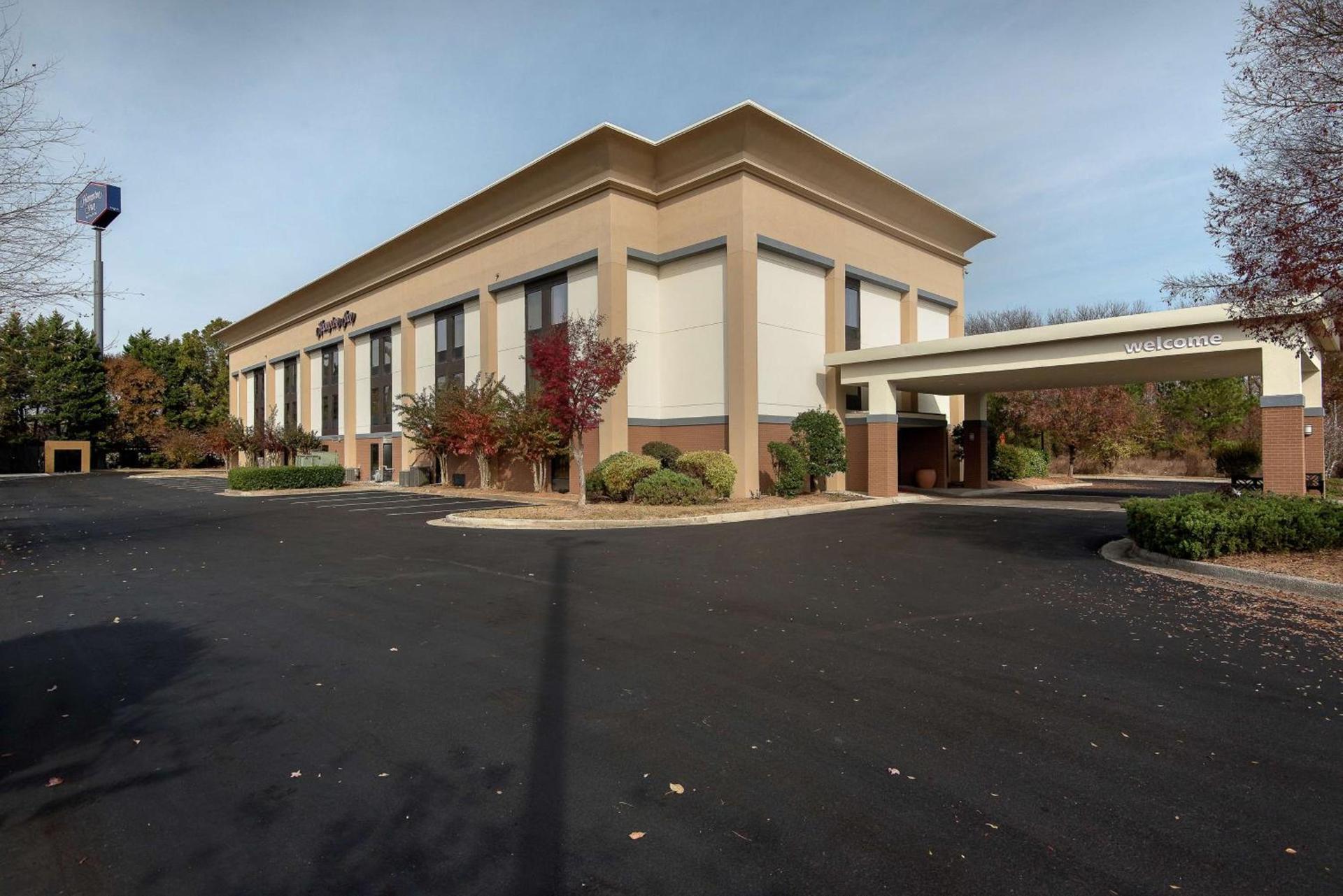Hampton Inn Commerce photo 3