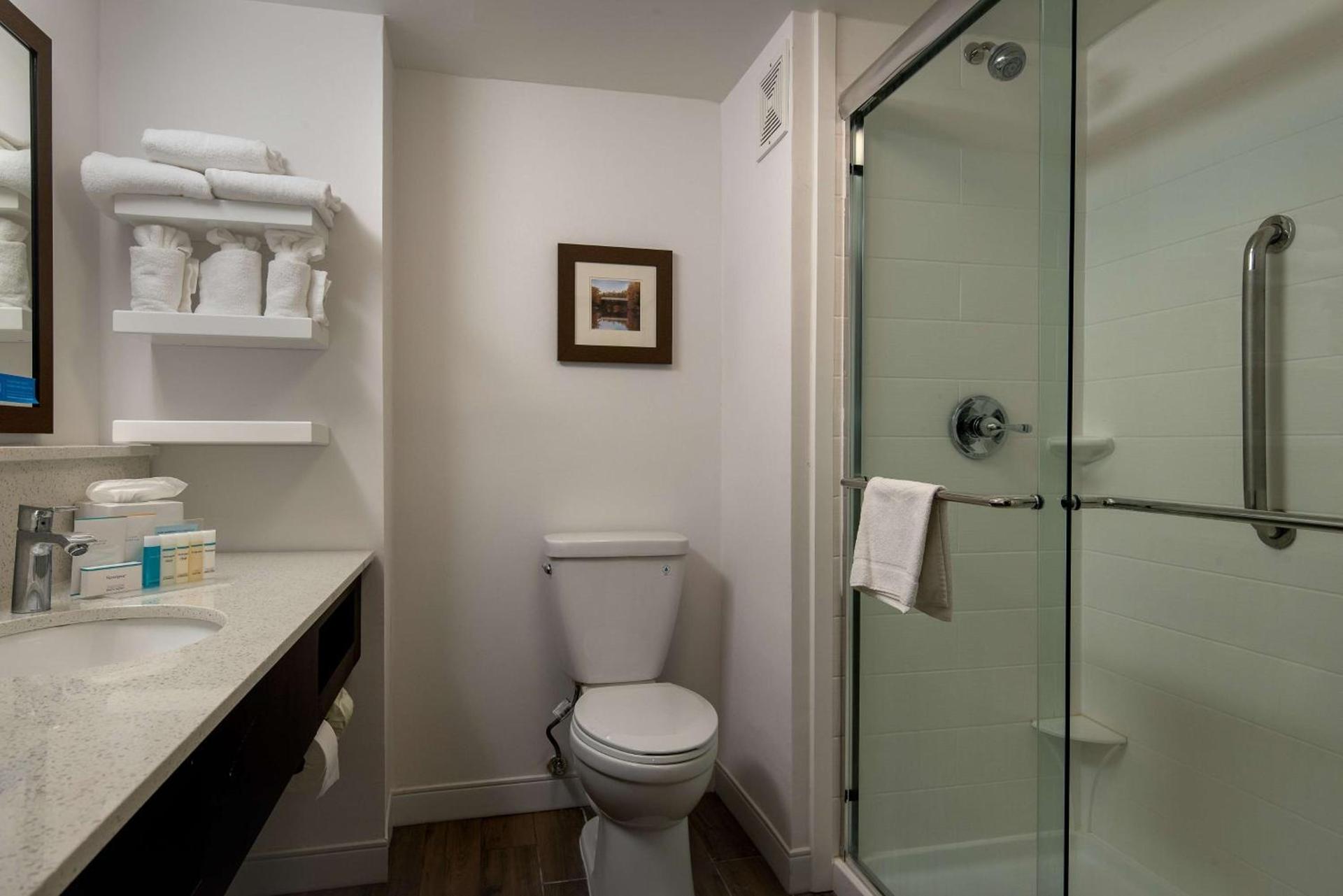Hampton Inn Commerce photo 9