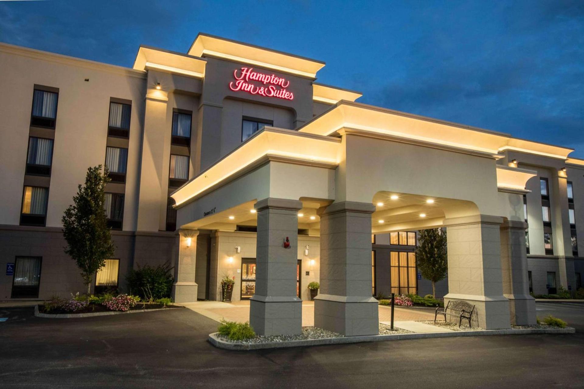 Hampton Inn & Suites Tilton photo 2
