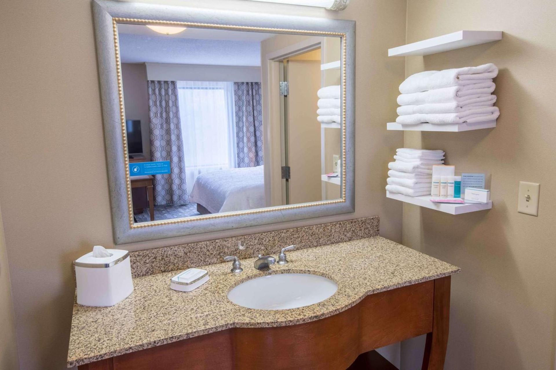 Hampton Inn & Suites Tilton photo 38