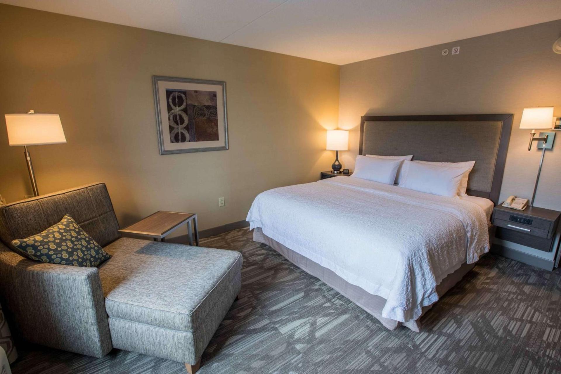 Hampton Inn & Suites Tilton photo 20
