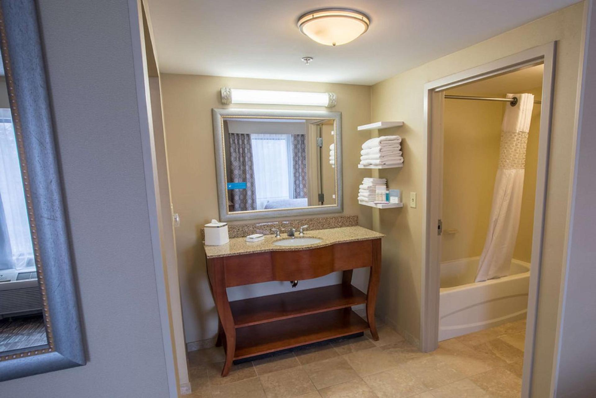 Hampton Inn & Suites Tilton photo 37