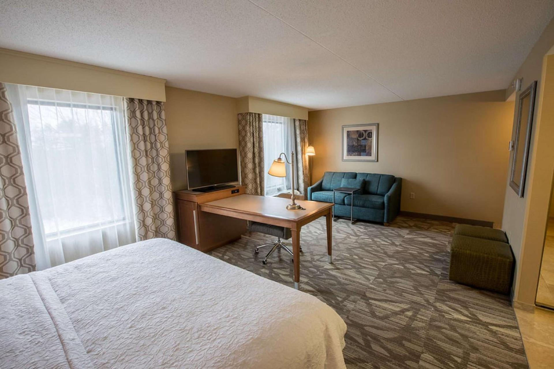 Hampton Inn & Suites Tilton photo 34