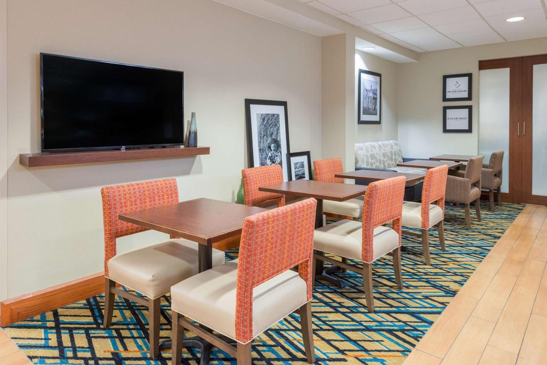 Hampton Inn Columbia photo 5
