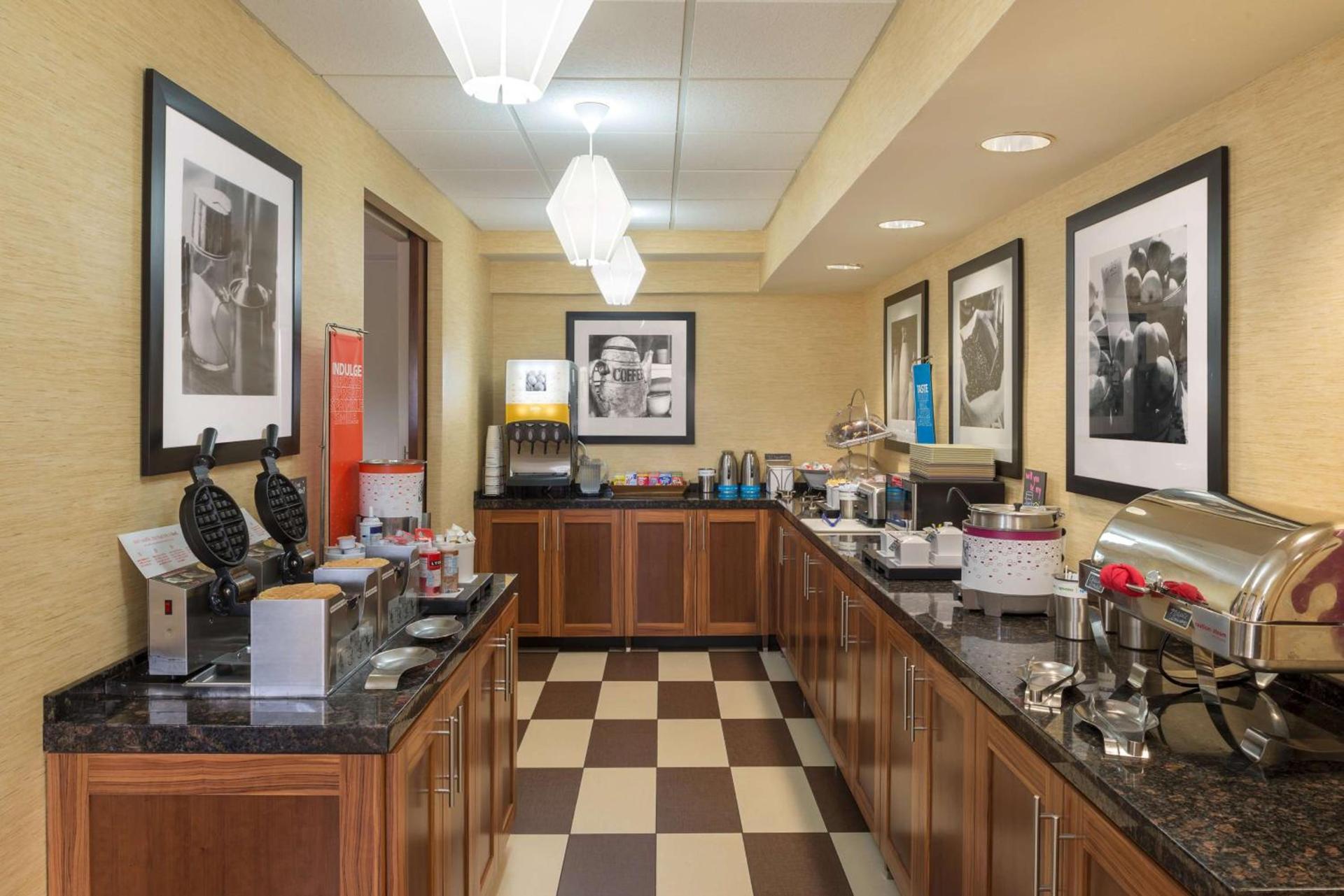 Hampton Inn Columbia photo 7