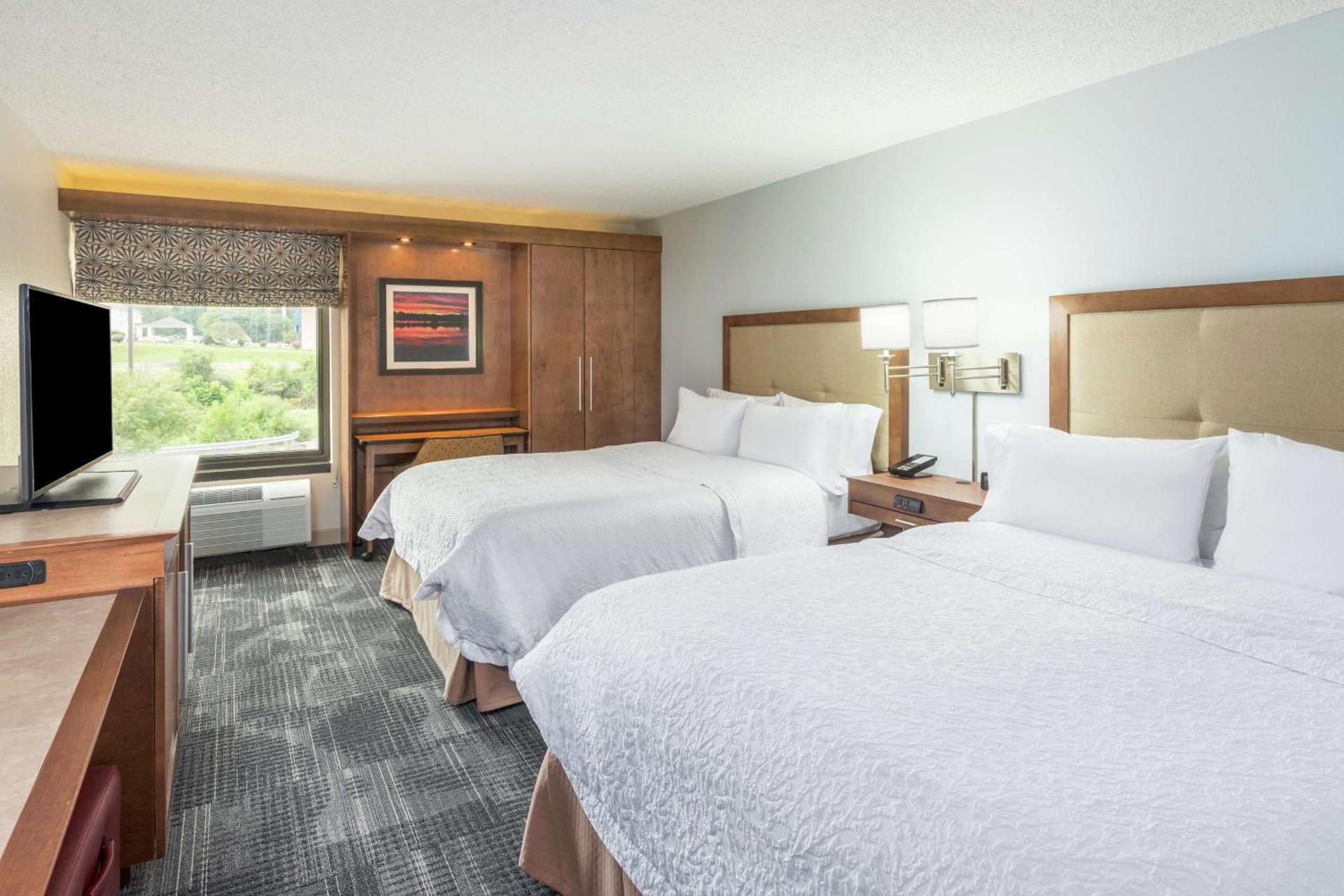 Hampton Inn Columbia photo 14