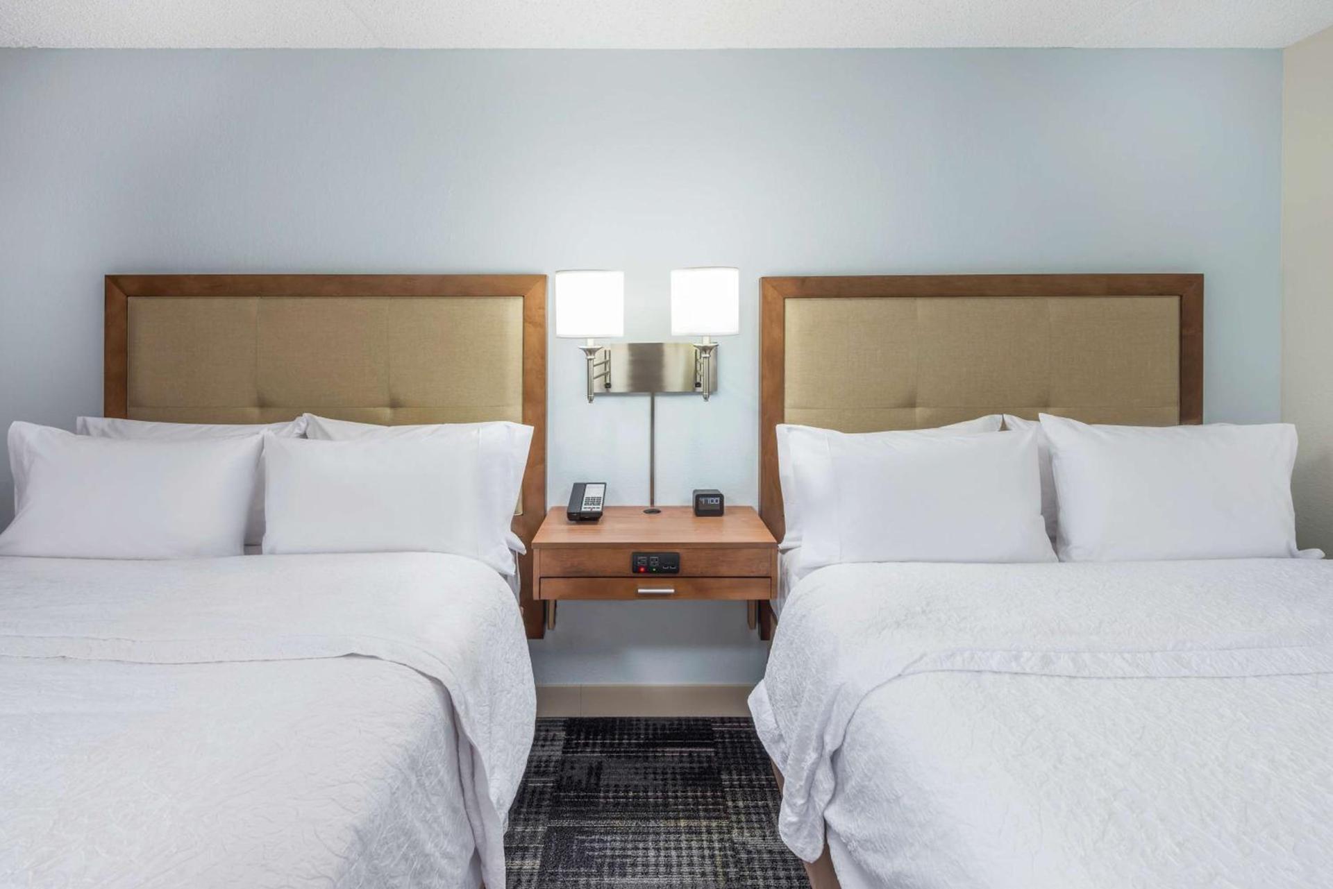 Hampton Inn Columbia photo 16