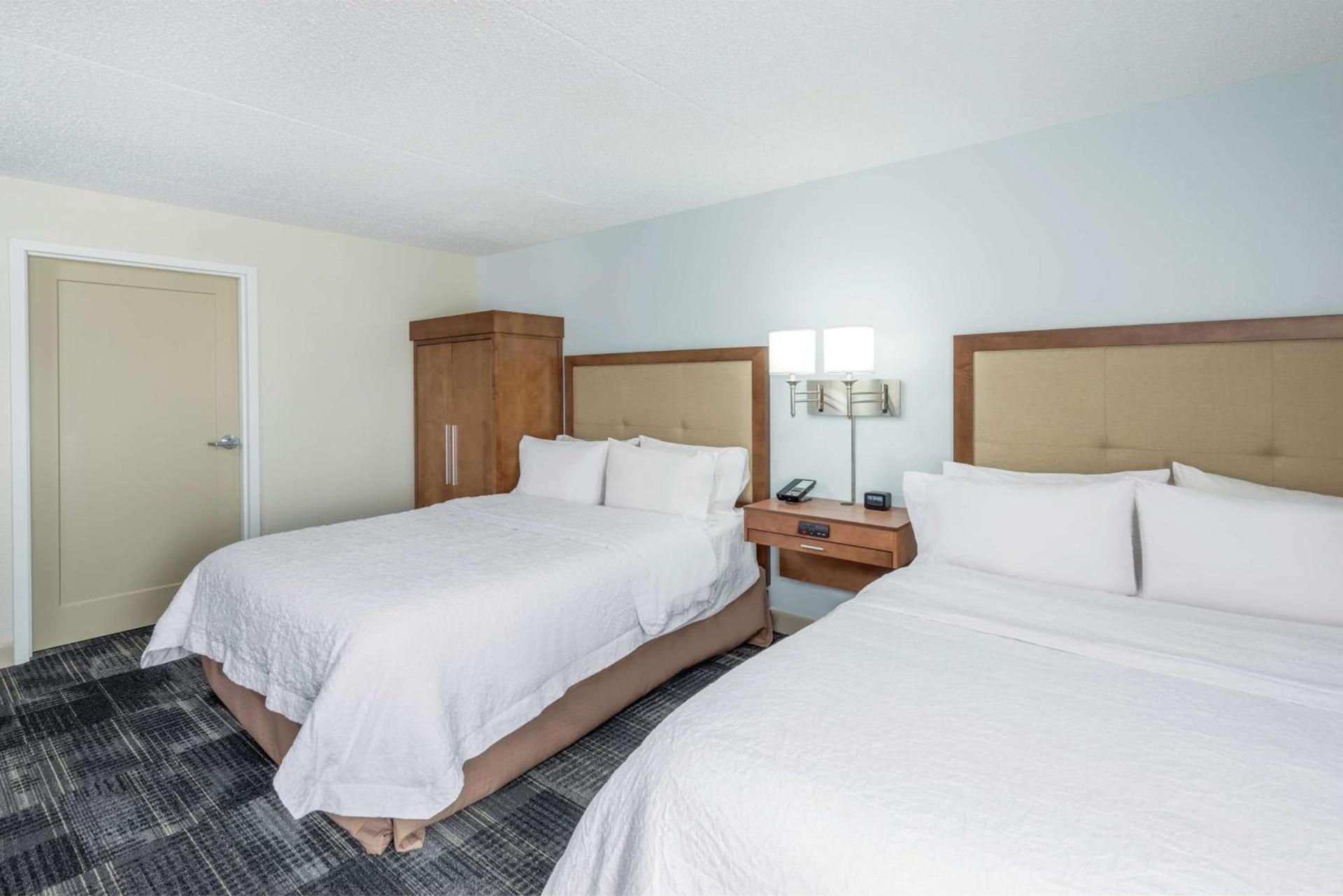 Hampton Inn Columbia photo 17