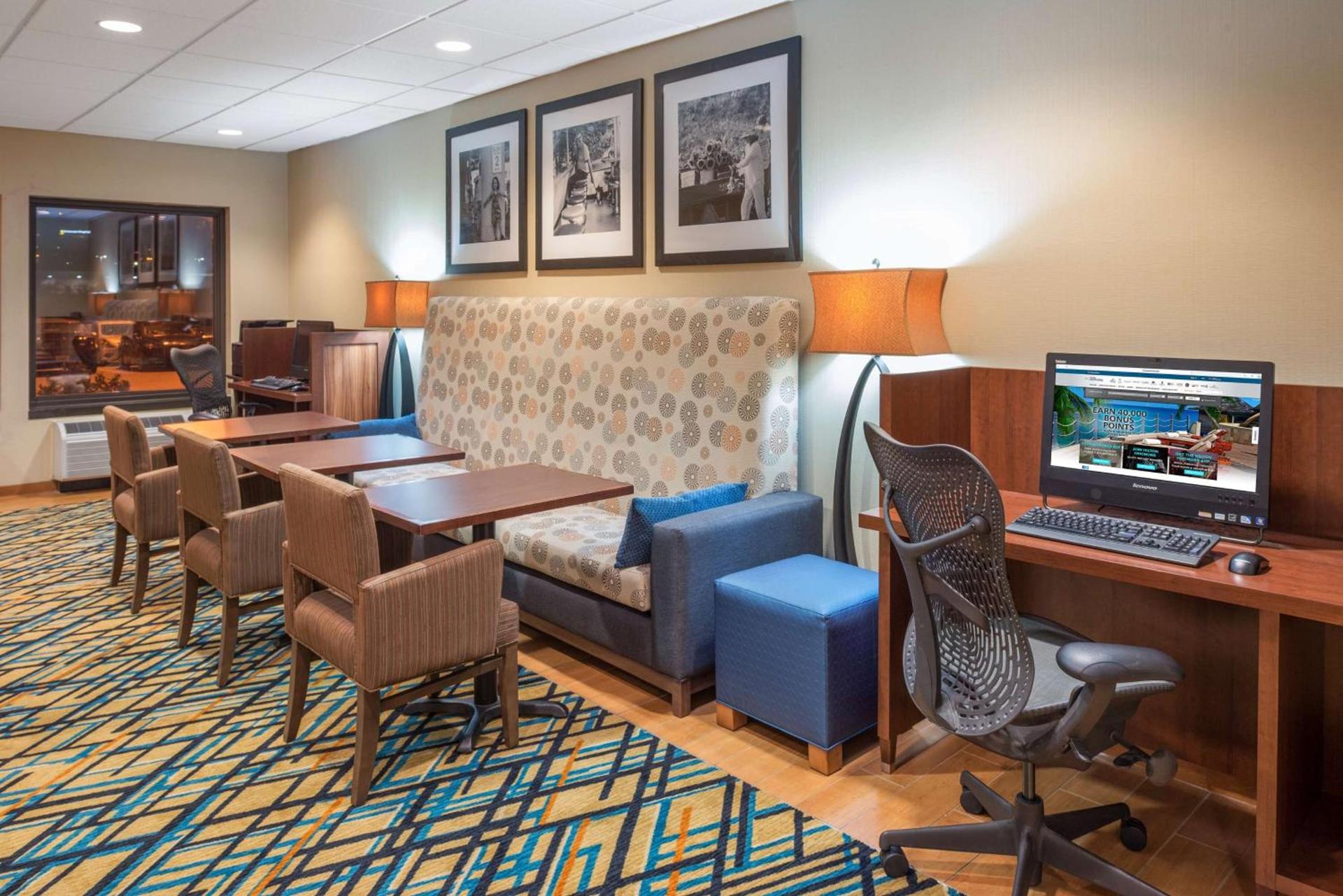 Hampton Inn Columbia photo 52