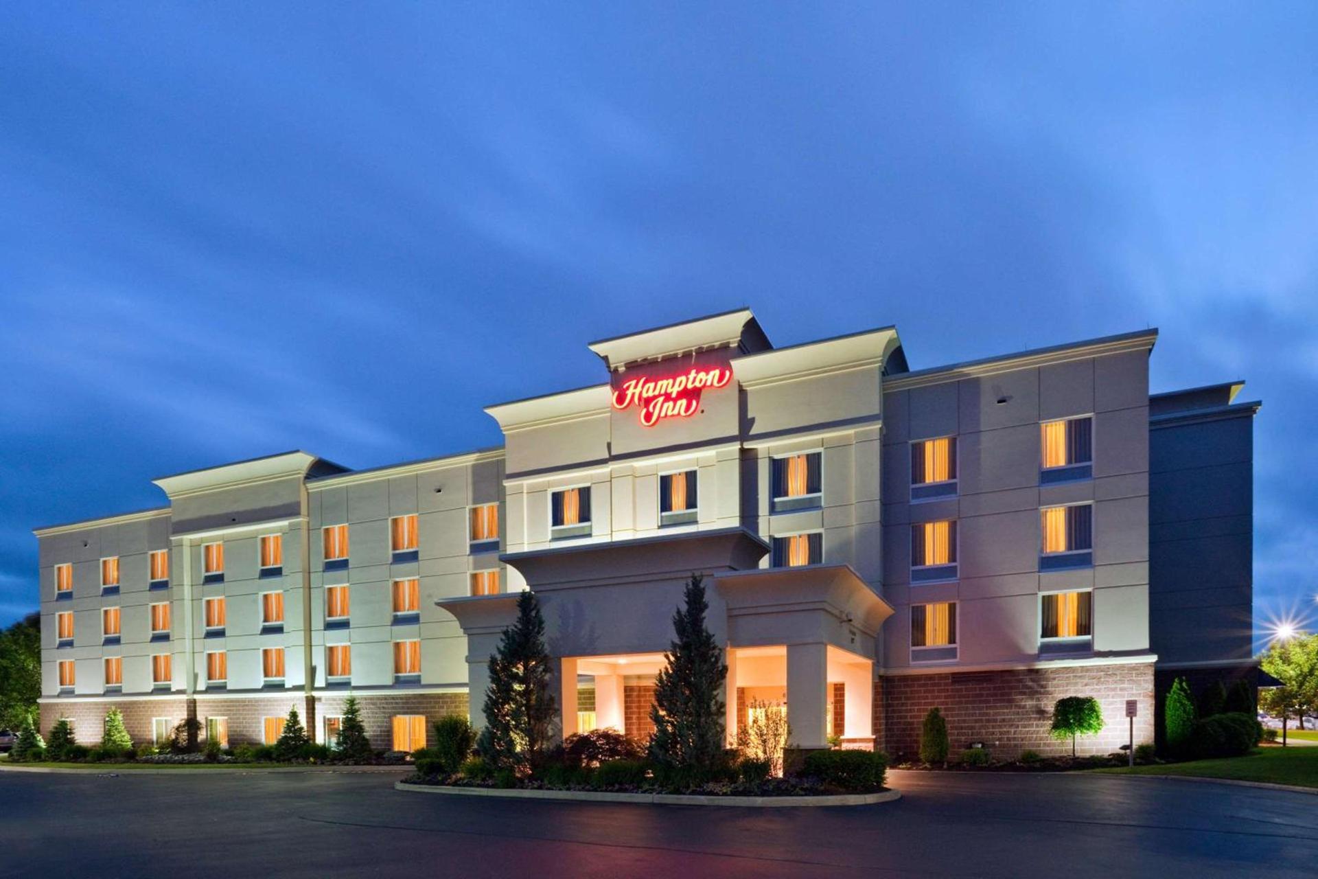 Hampton Inn Clifton Park photo 2