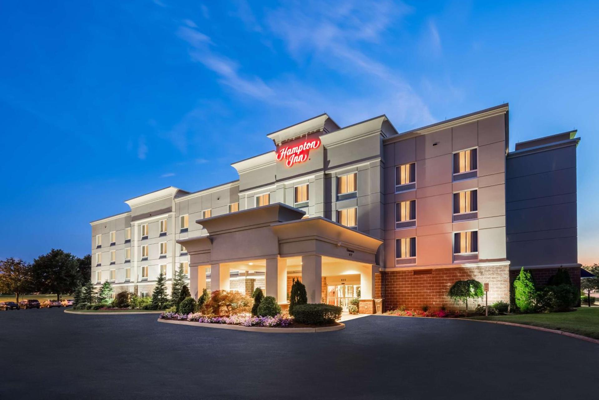 Hampton Inn Clifton Park photo 9