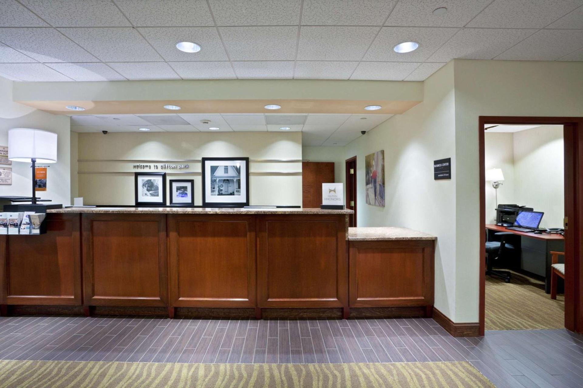 Hampton Inn Clifton Park photo 11