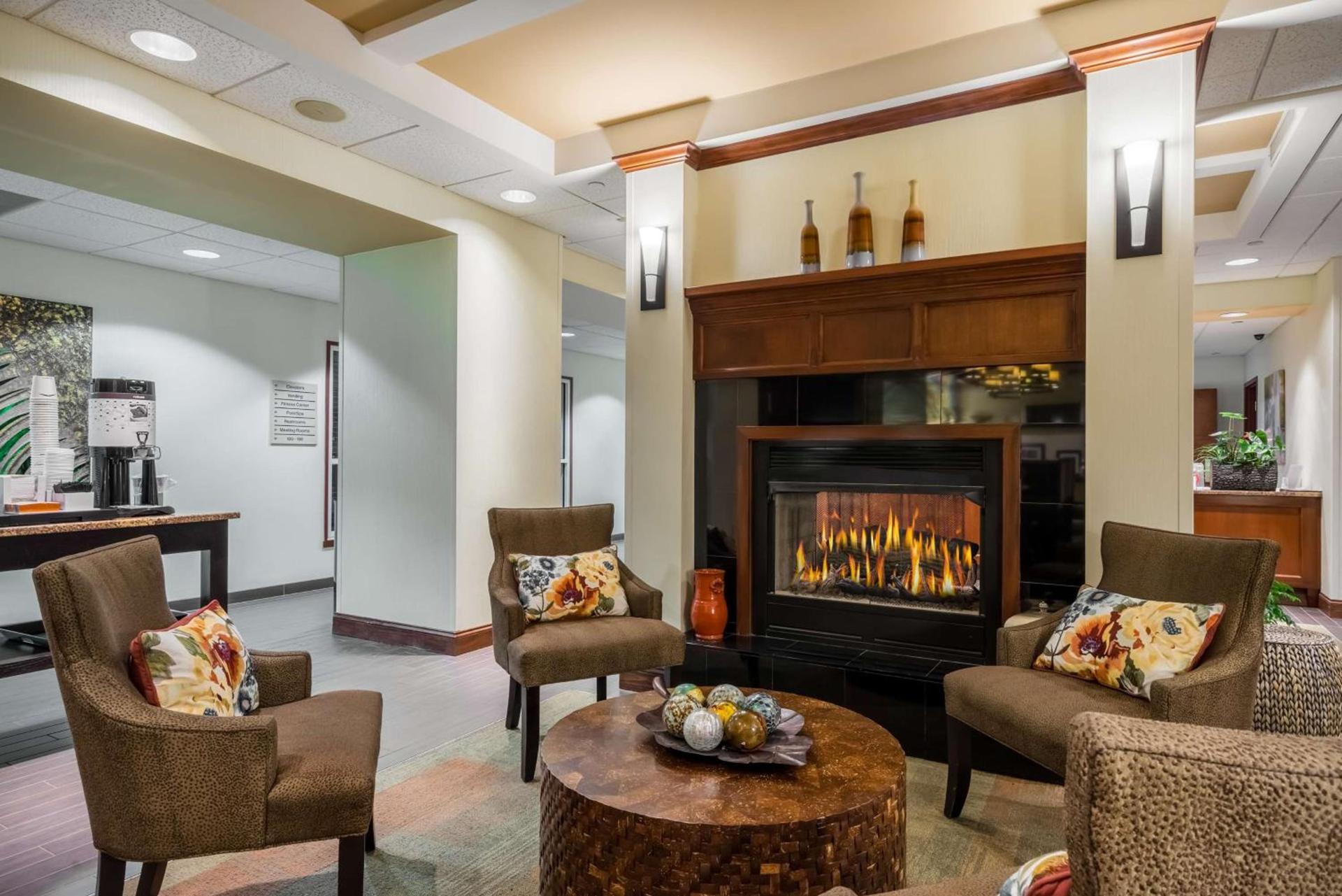 Hampton Inn Clifton Park photo 15