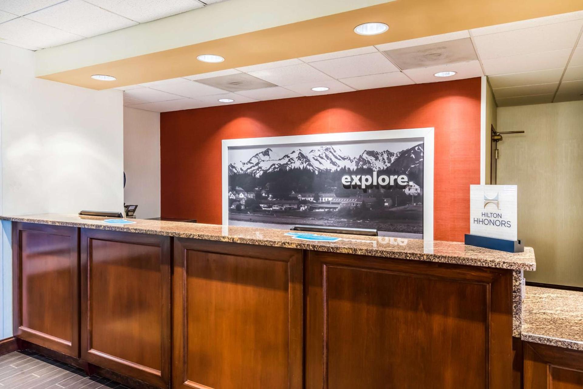 Hampton Inn Clifton Park photo 16