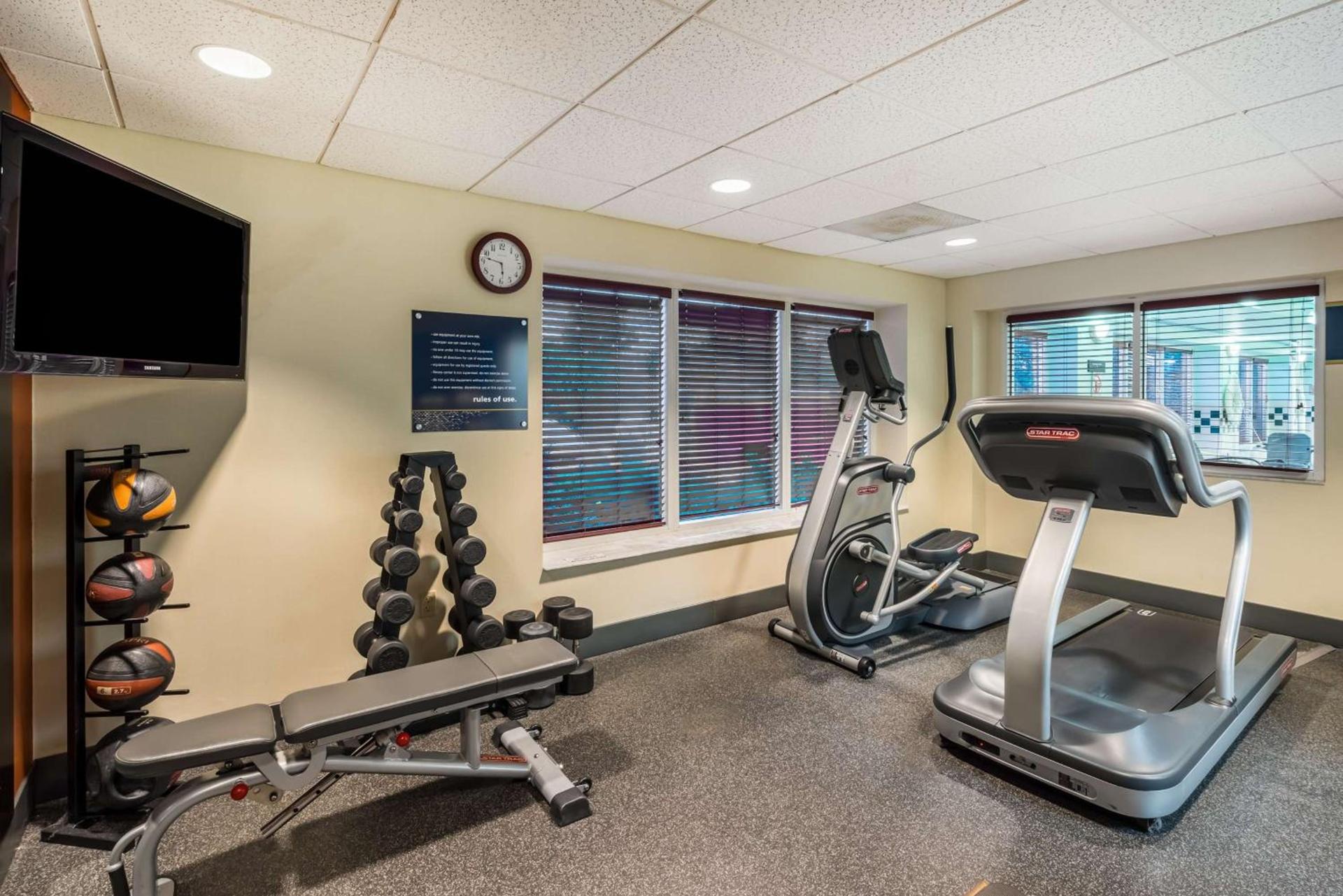 Hampton Inn Clifton Park photo 25