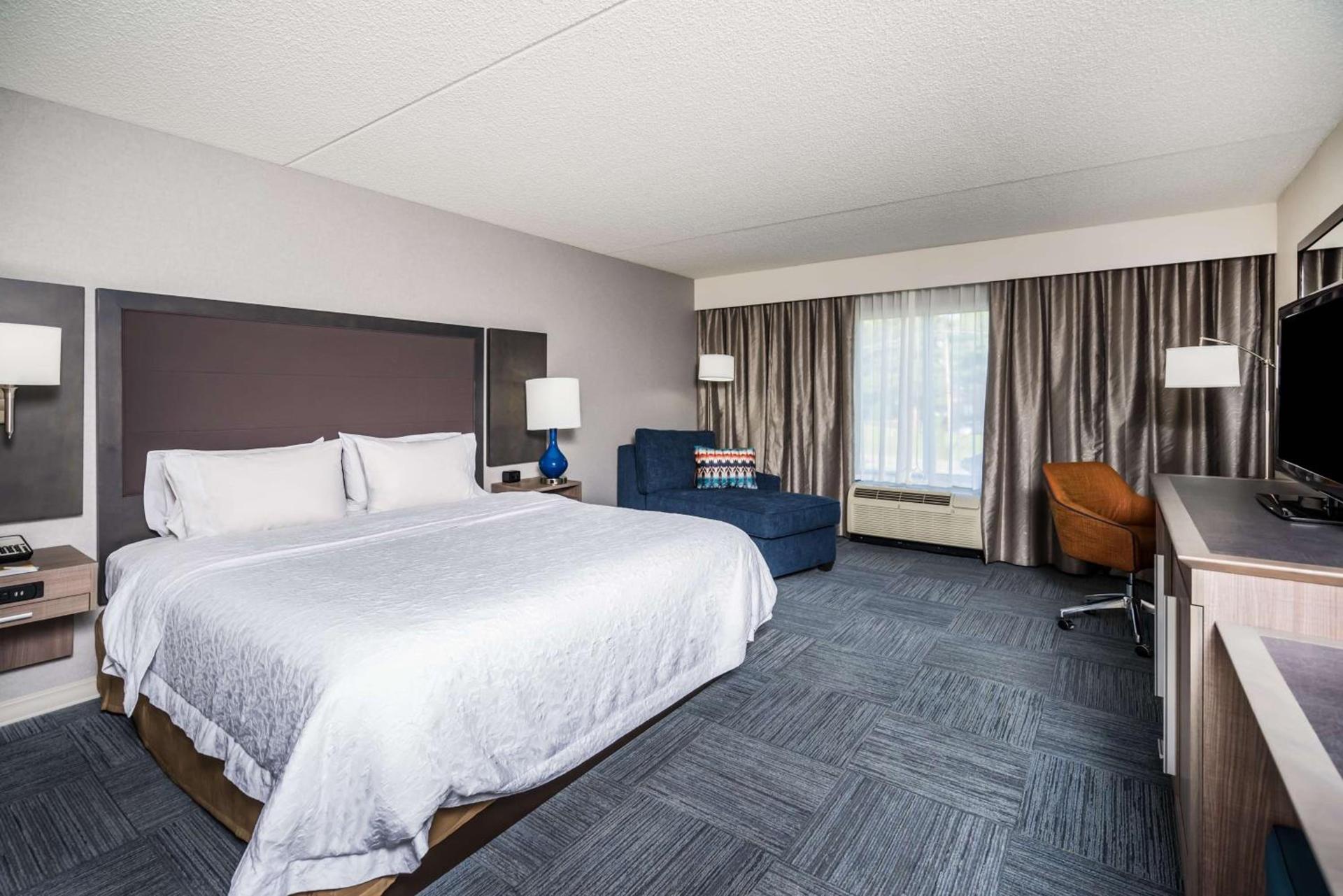 Hampton Inn Clifton Park photo 41